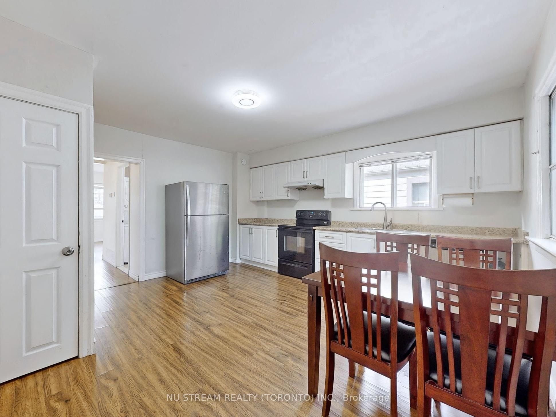 #full House - 23 Mississauga Road Property Photo 14