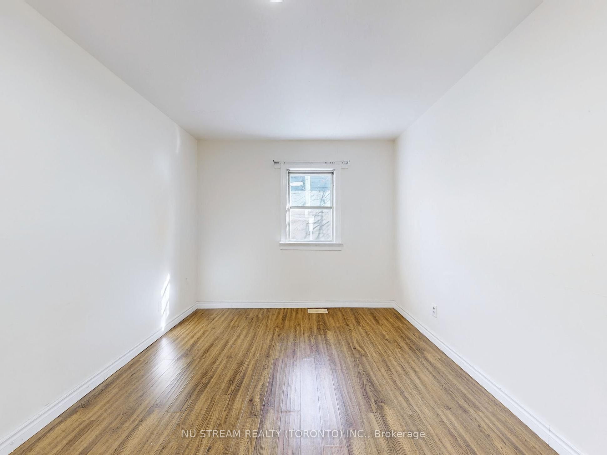 #full House - 23 Mississauga Road Property Photo 21