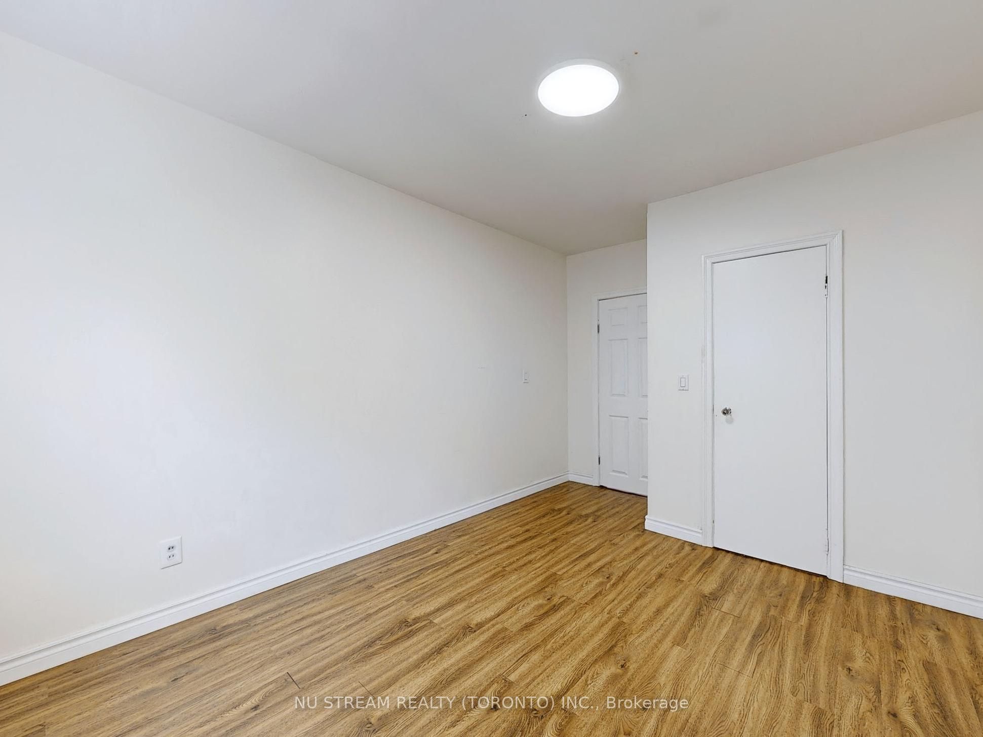 #full House - 23 Mississauga Road Property Photo 23