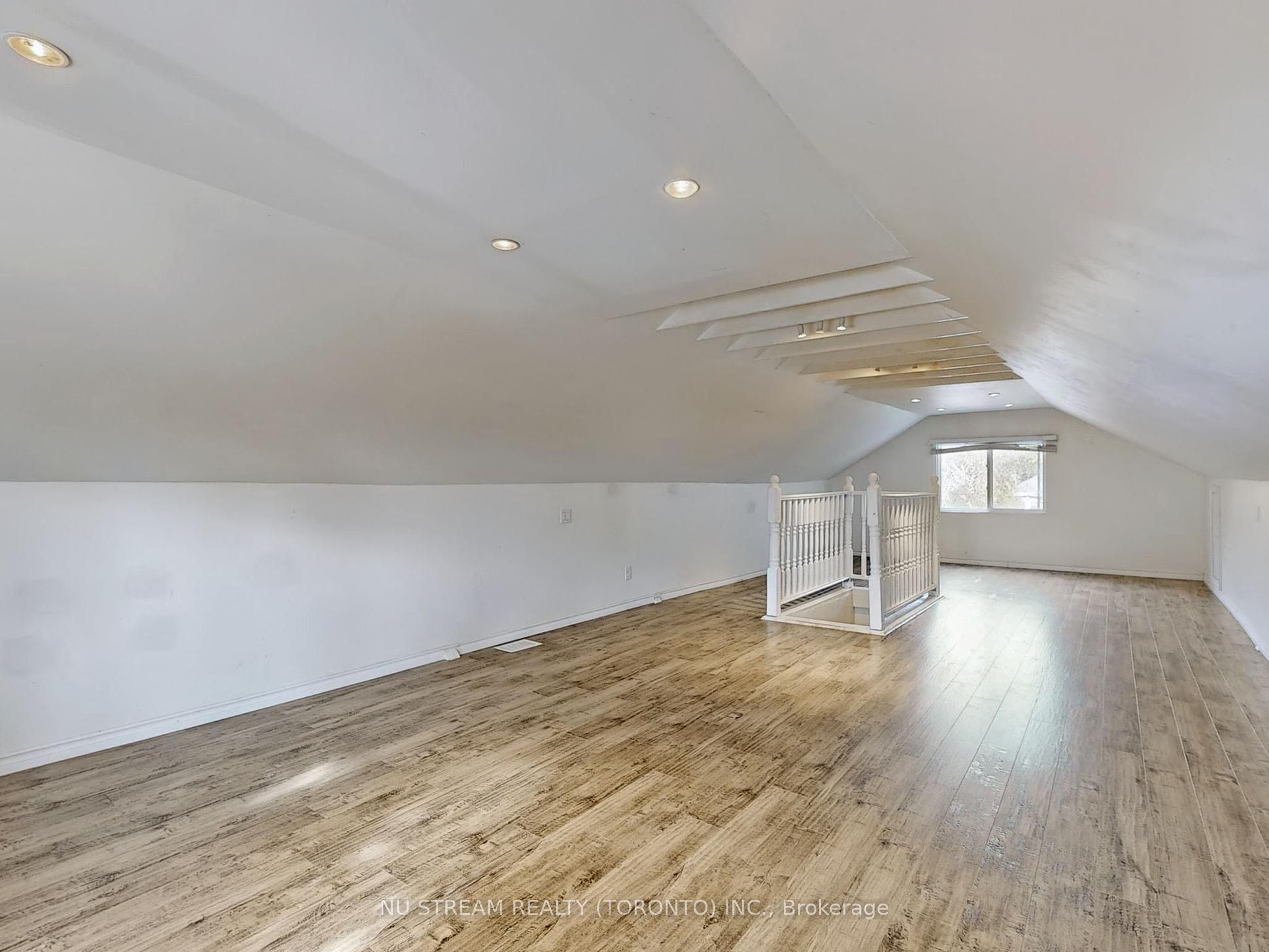 #full House - 23 Mississauga Road Property Photo 28