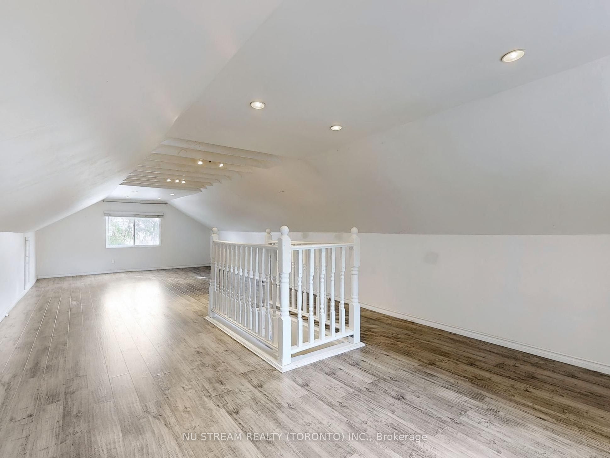 #full House - 23 Mississauga Road Property Photo 29