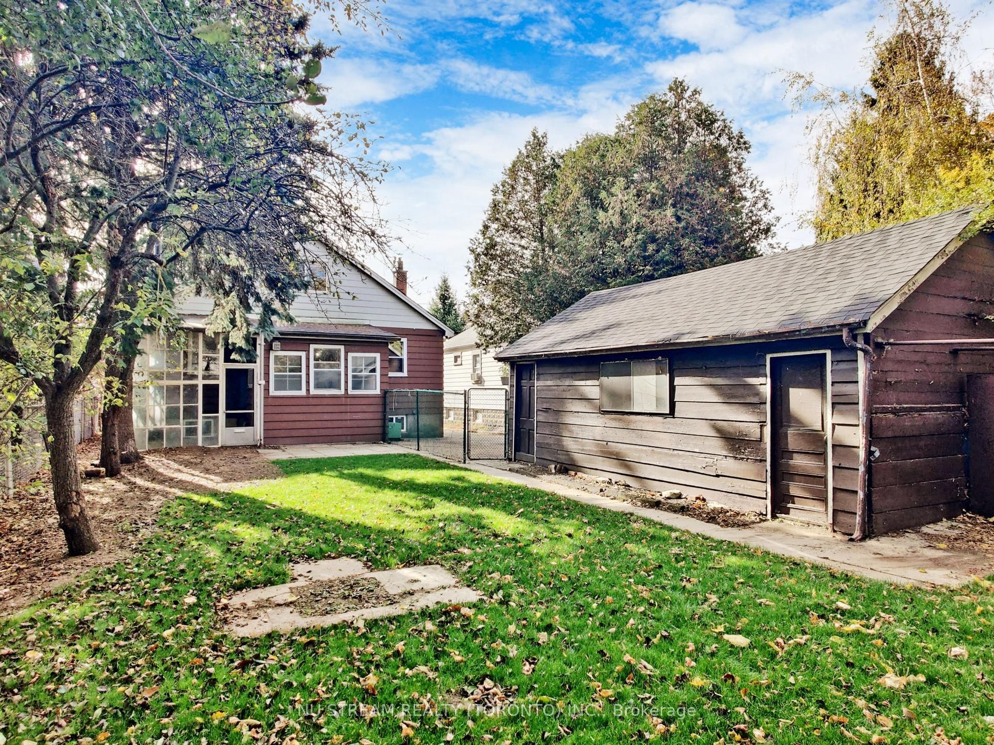 #full House - 23 Mississauga Road Property Photo 43