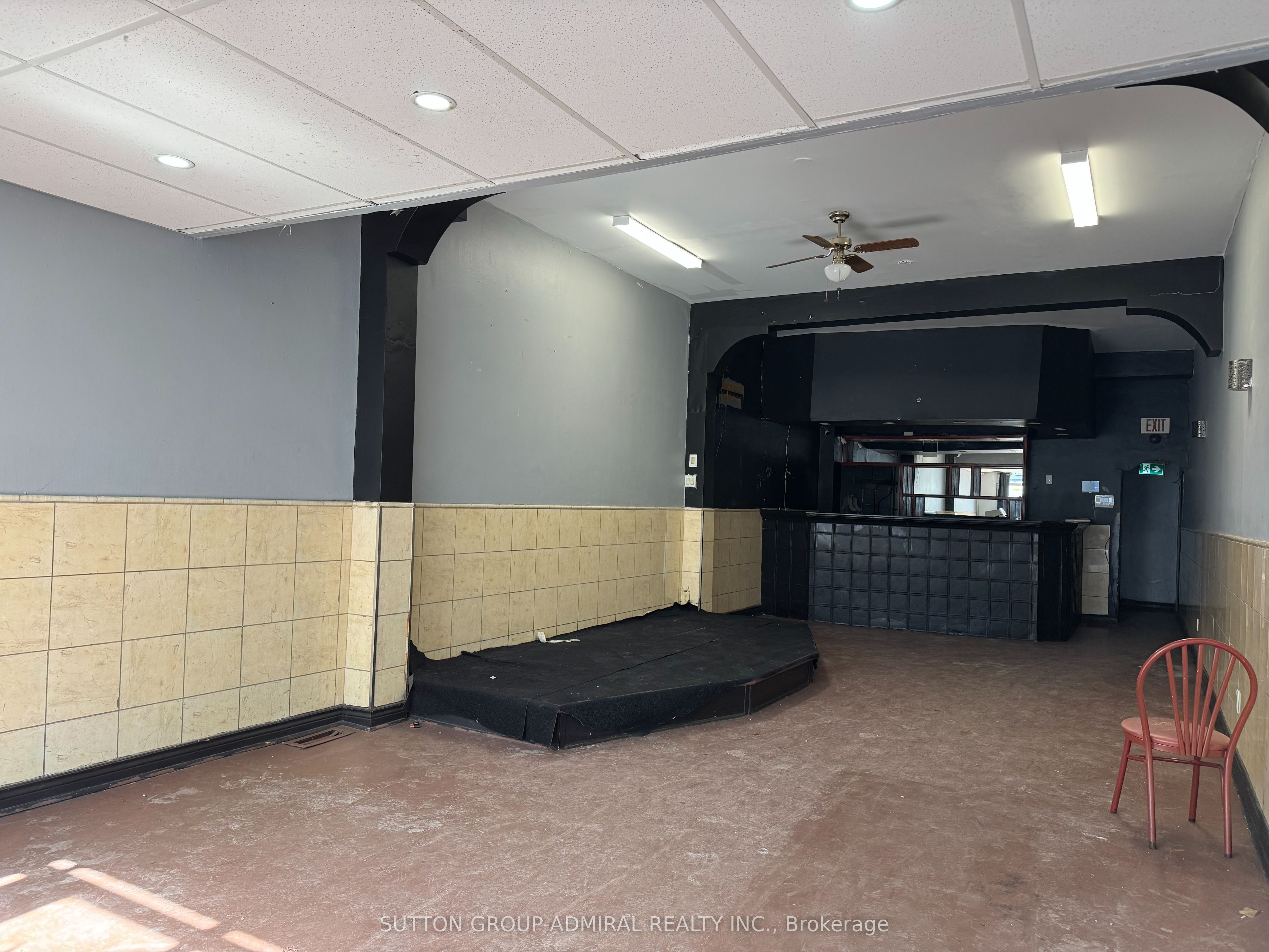 1602 Eglinton Avenue Property Photo 9