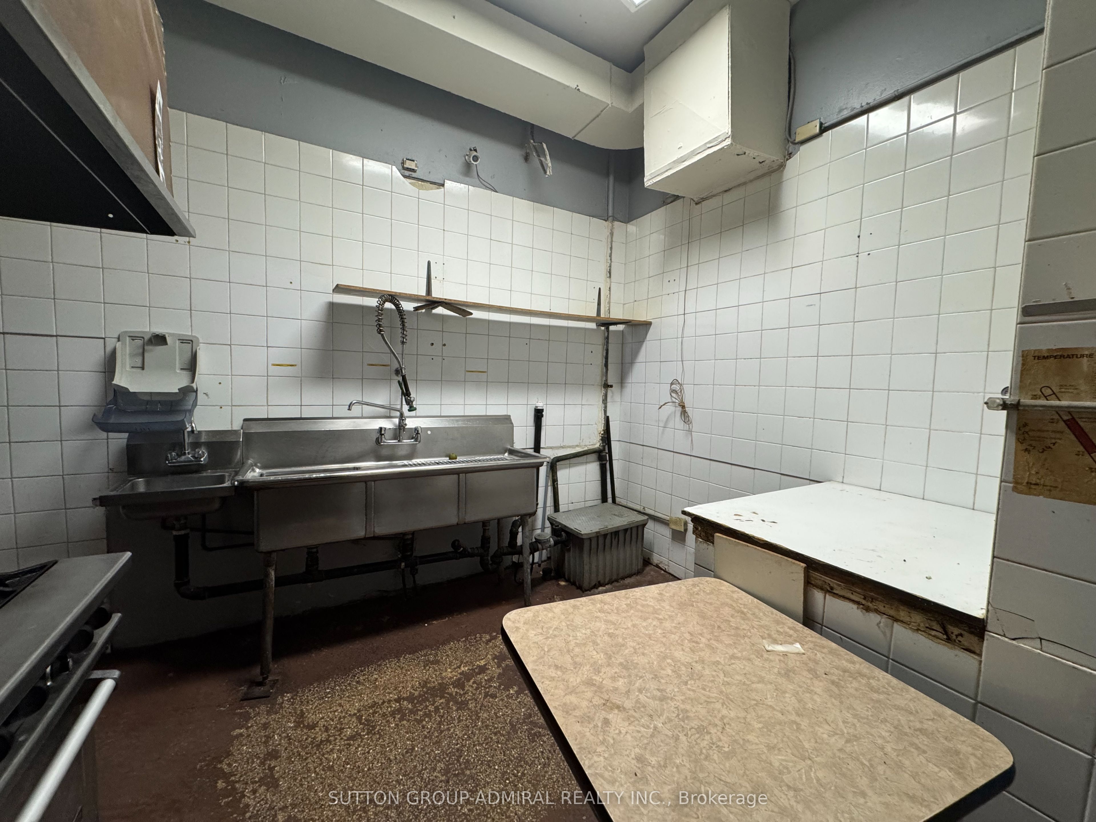 1602 Eglinton Avenue Property Photo 13