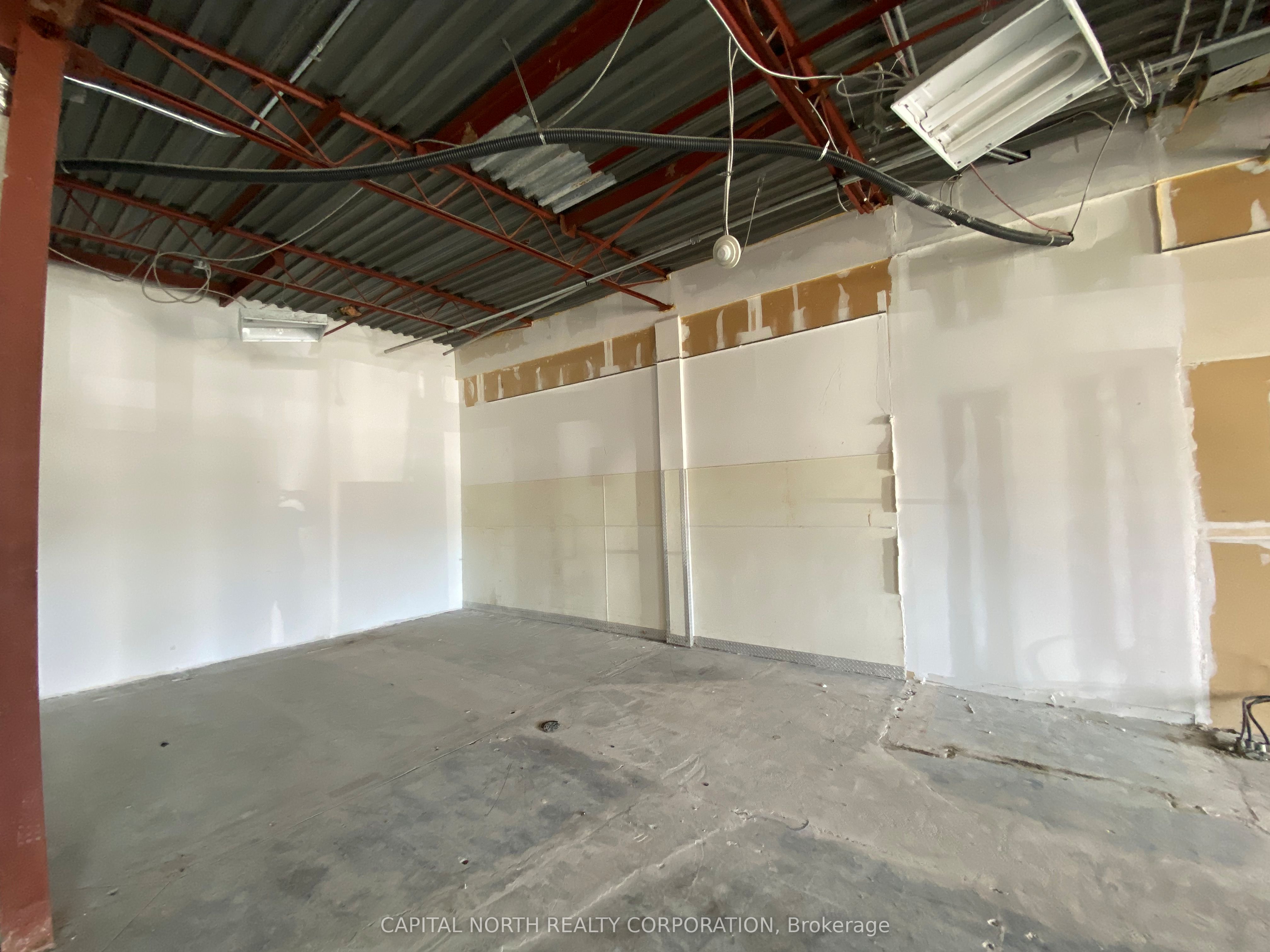 #d122 - 4490 Fairview Street Property Photo 5