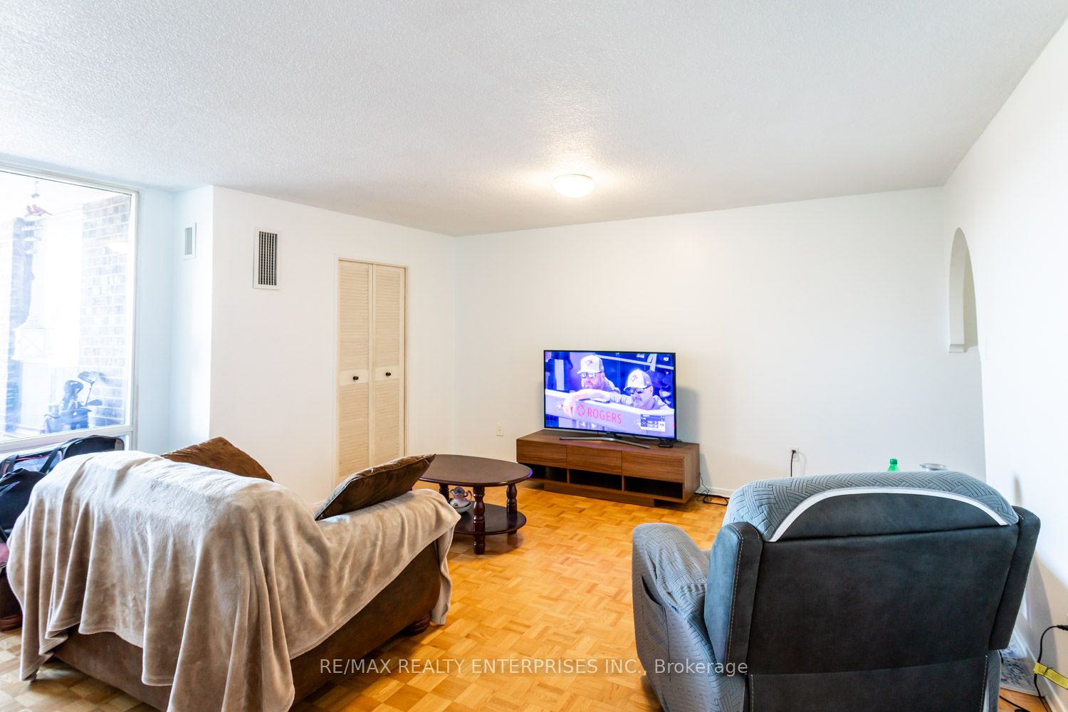 #404 - 1535 Lakeshore Road Property Photo 16
