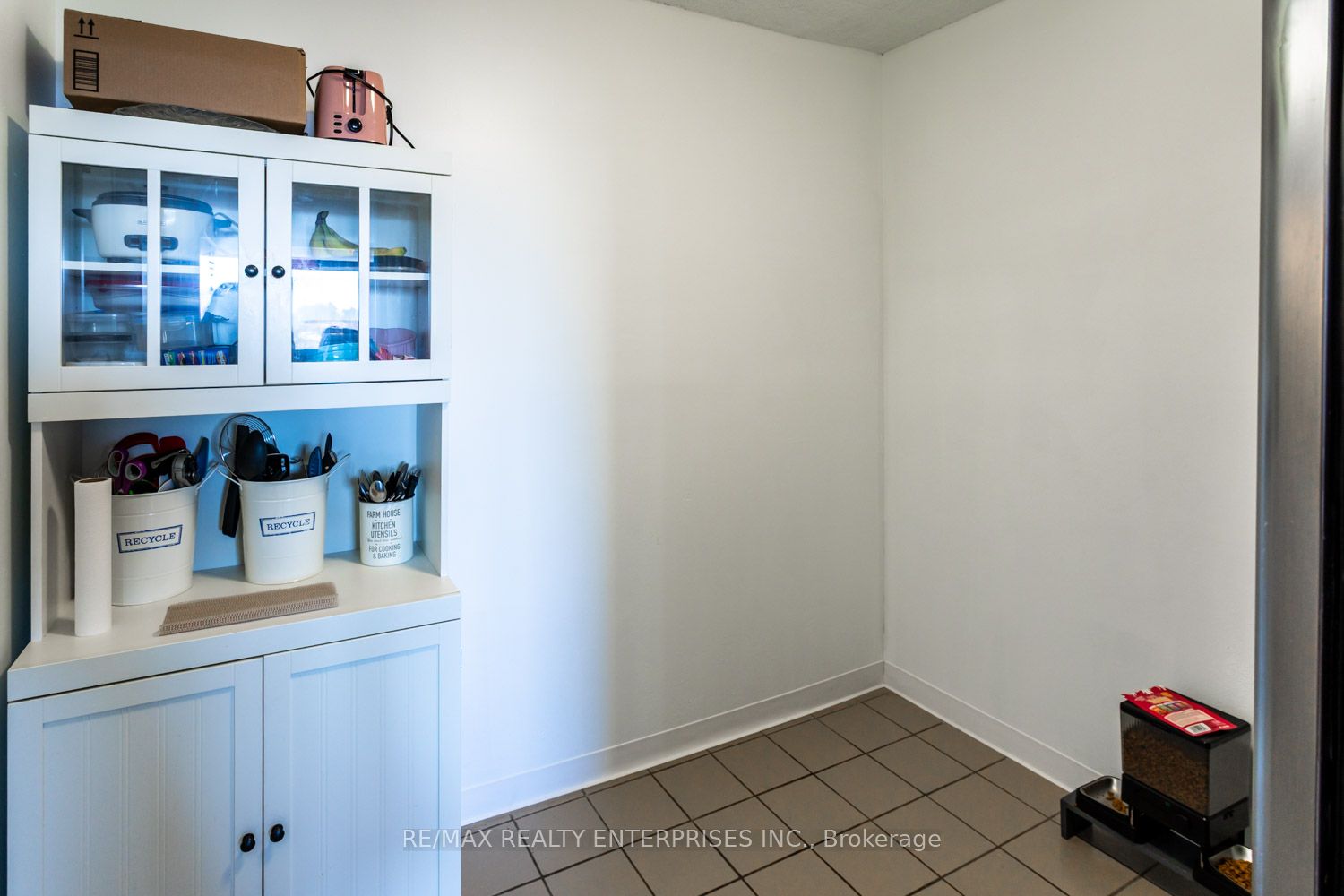 #404 - 1535 Lakeshore Road Property Photo 21