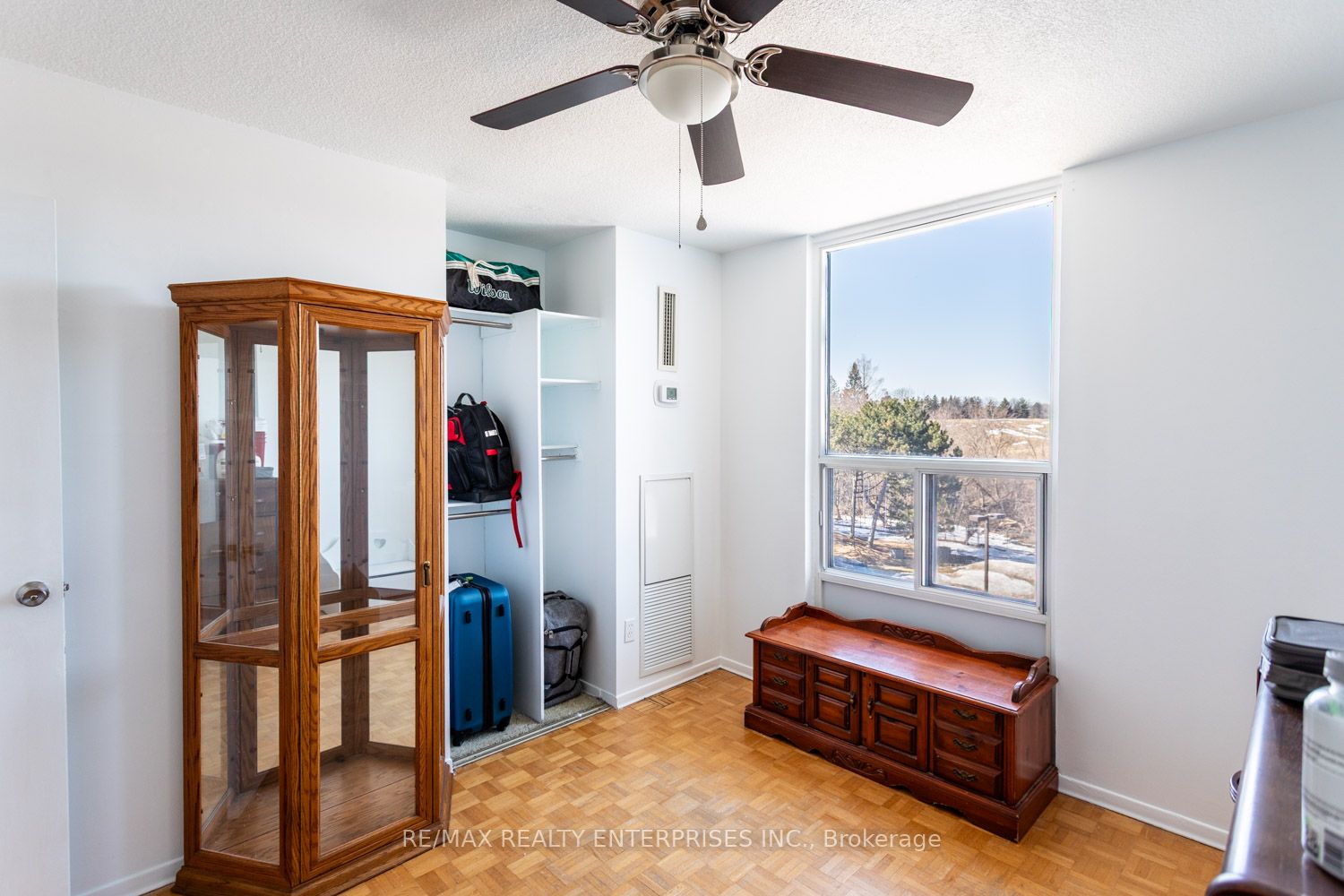 #404 - 1535 Lakeshore Road Property Photo 24