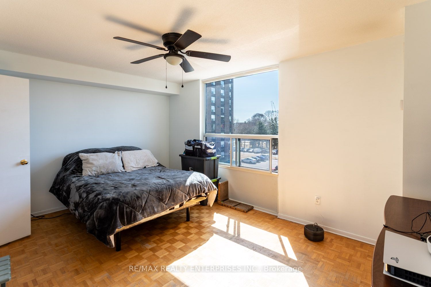 #404 - 1535 Lakeshore Road Property Photo 28