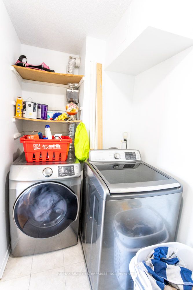 #404 - 1535 Lakeshore Road Property Photo 36