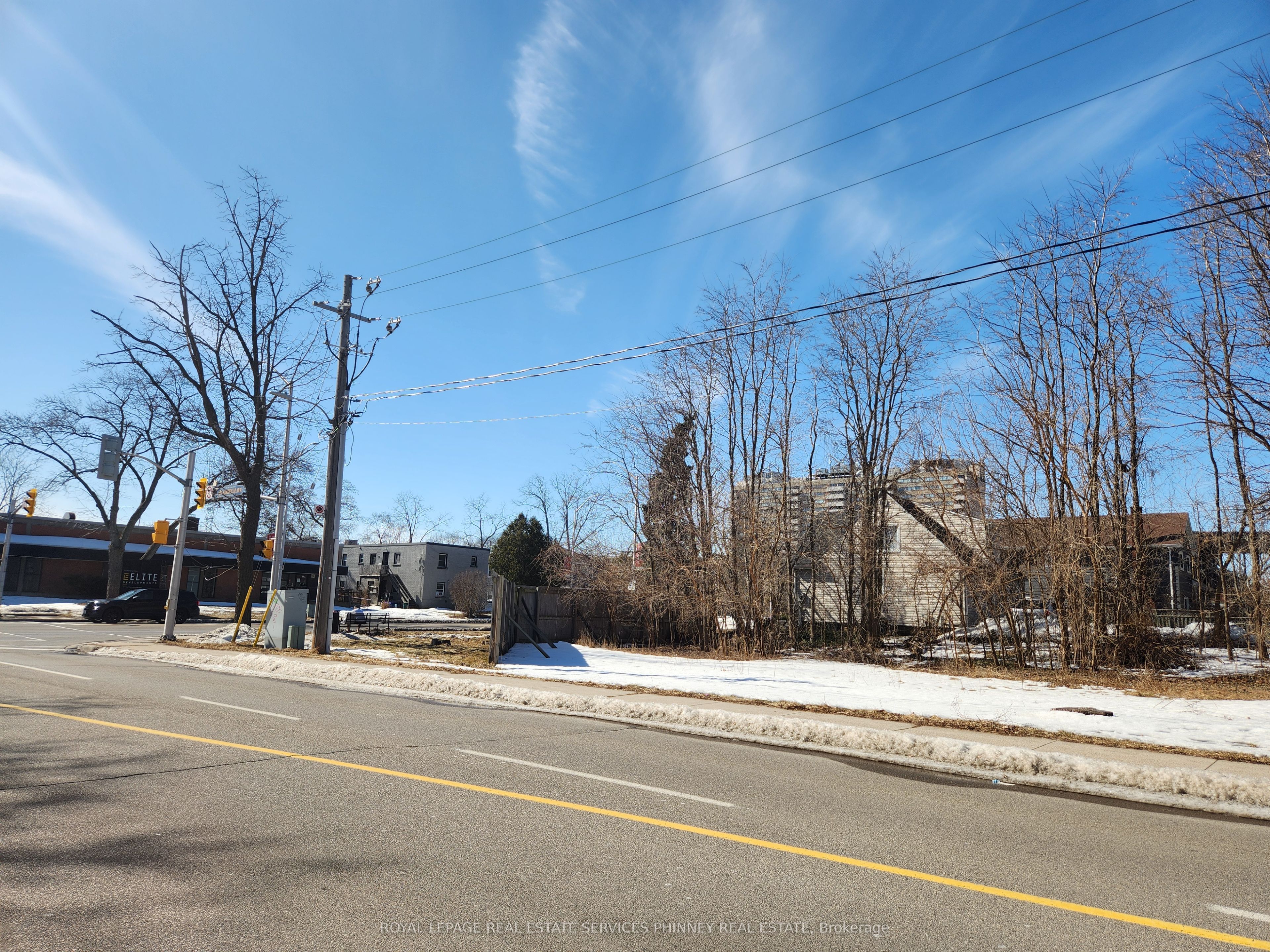 685 Brant Street Property Photo 3