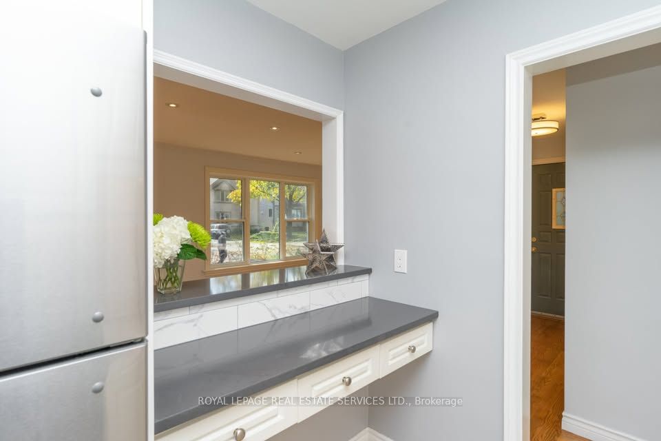 #main - 16 Ambleside Avenue Property Photo 12