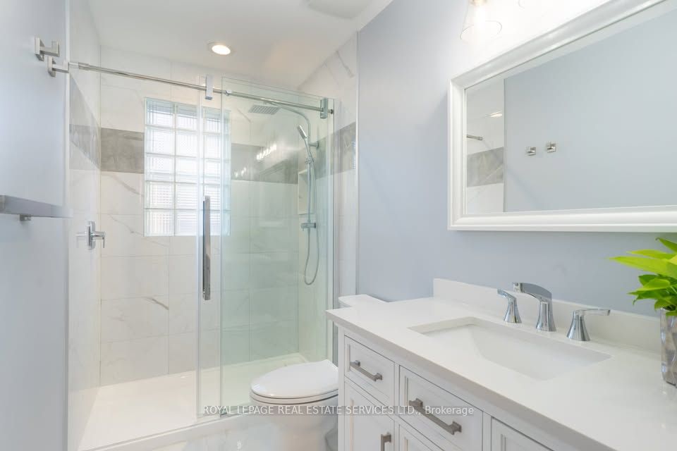 #main - 16 Ambleside Avenue Property Photo 13