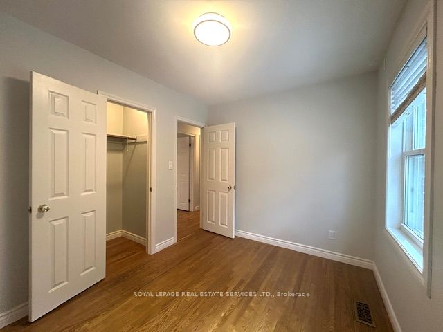 #main - 16 Ambleside Avenue Property Photo 20