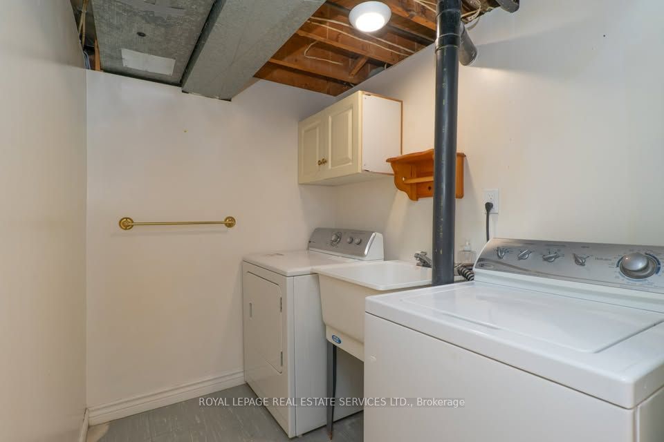 #main - 16 Ambleside Avenue Property Photo 22