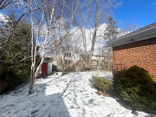 #main - 16 Ambleside Avenue Property Photo 25