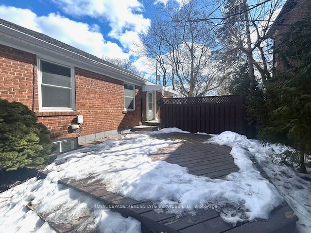 #main - 16 Ambleside Avenue Property Photo 26