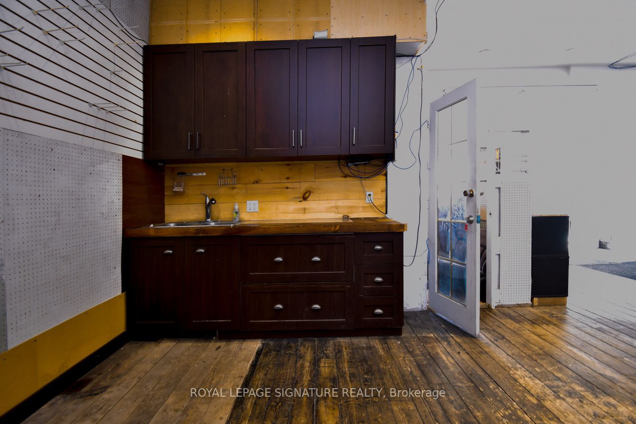 724 Wilson Avenue Property Photo 7