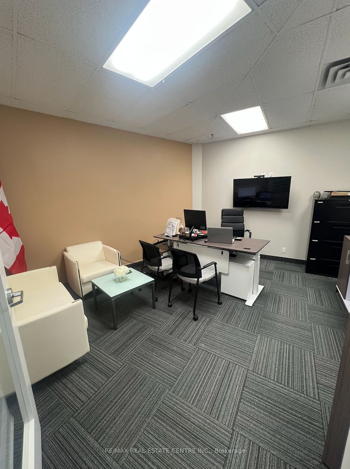 #112 - 2550 Argentia Road Property Photo 10