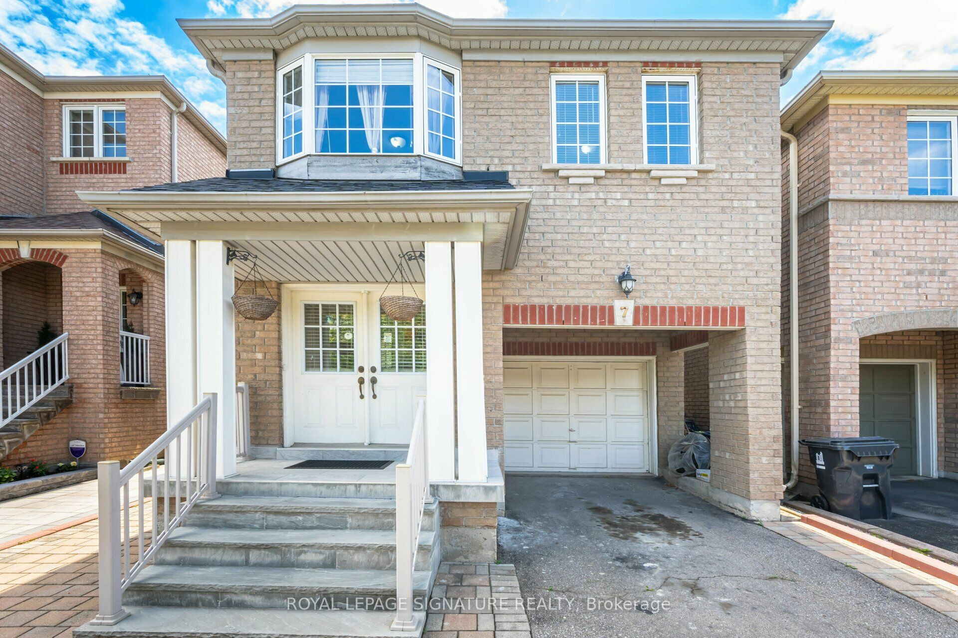 7 Via Cassia Drive Property Photo 1