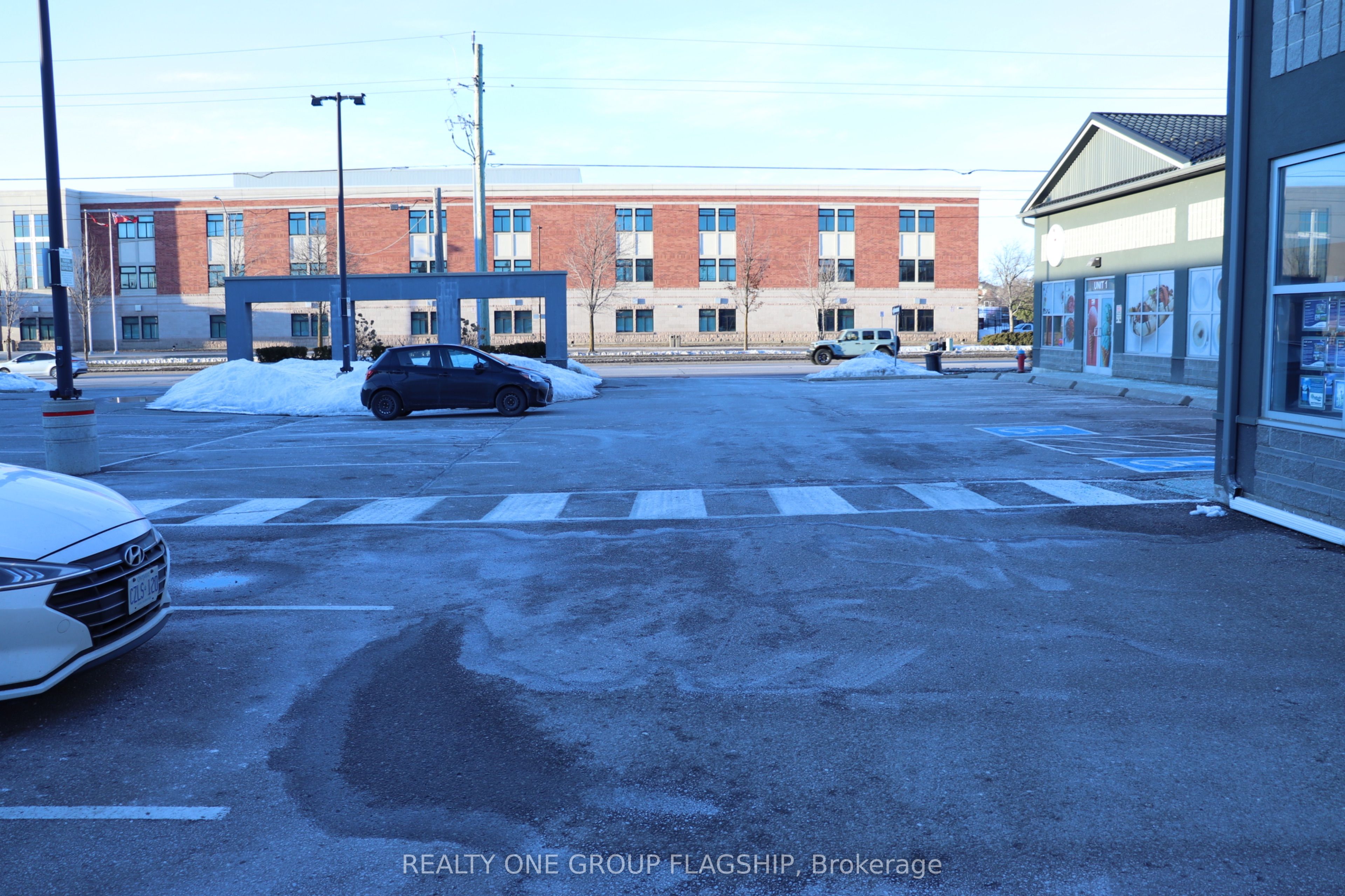 #3 - 158 Guelph Street Property Photo 4