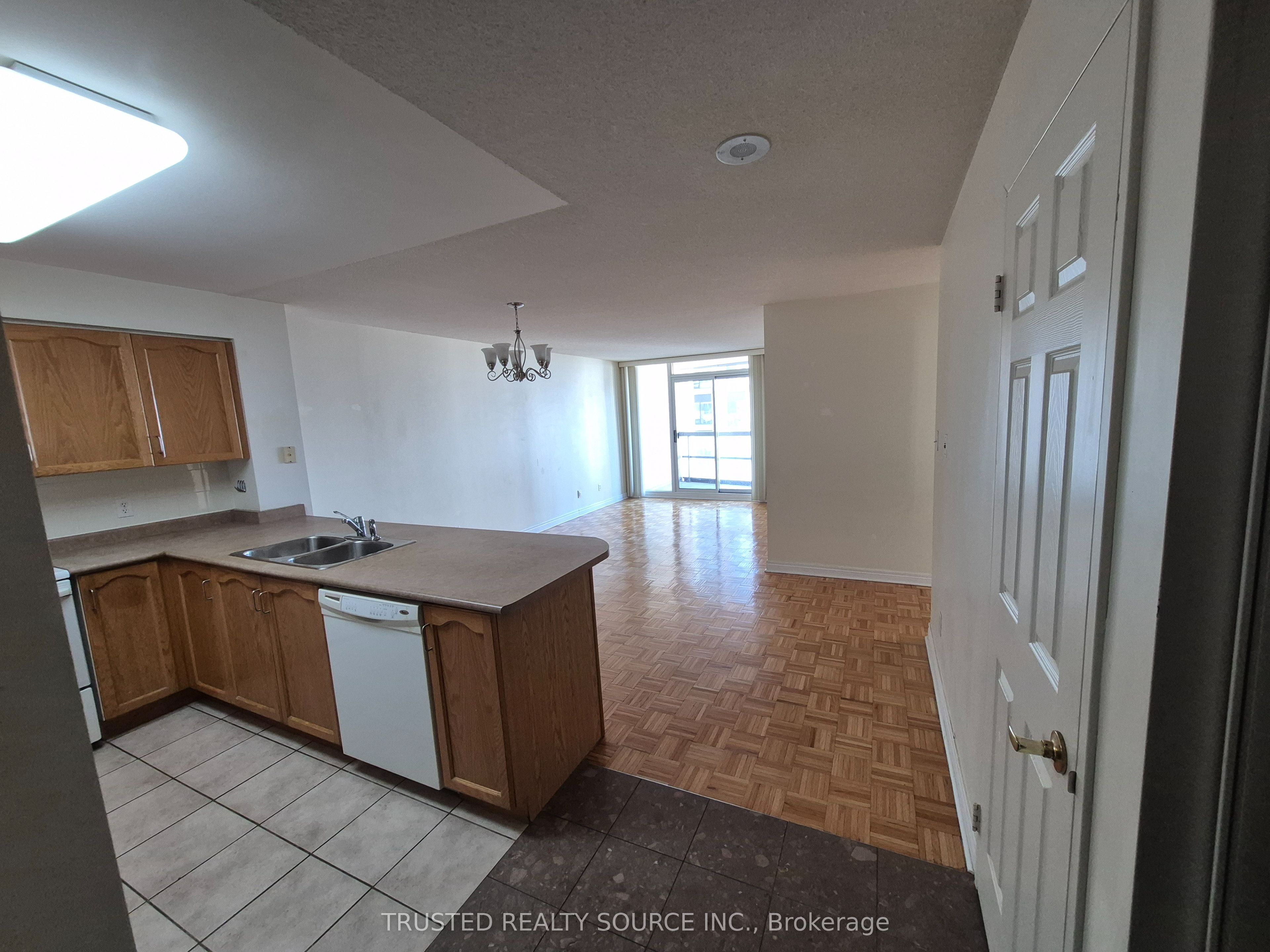 #2302 - 156 Enfield Place Property Photo 13