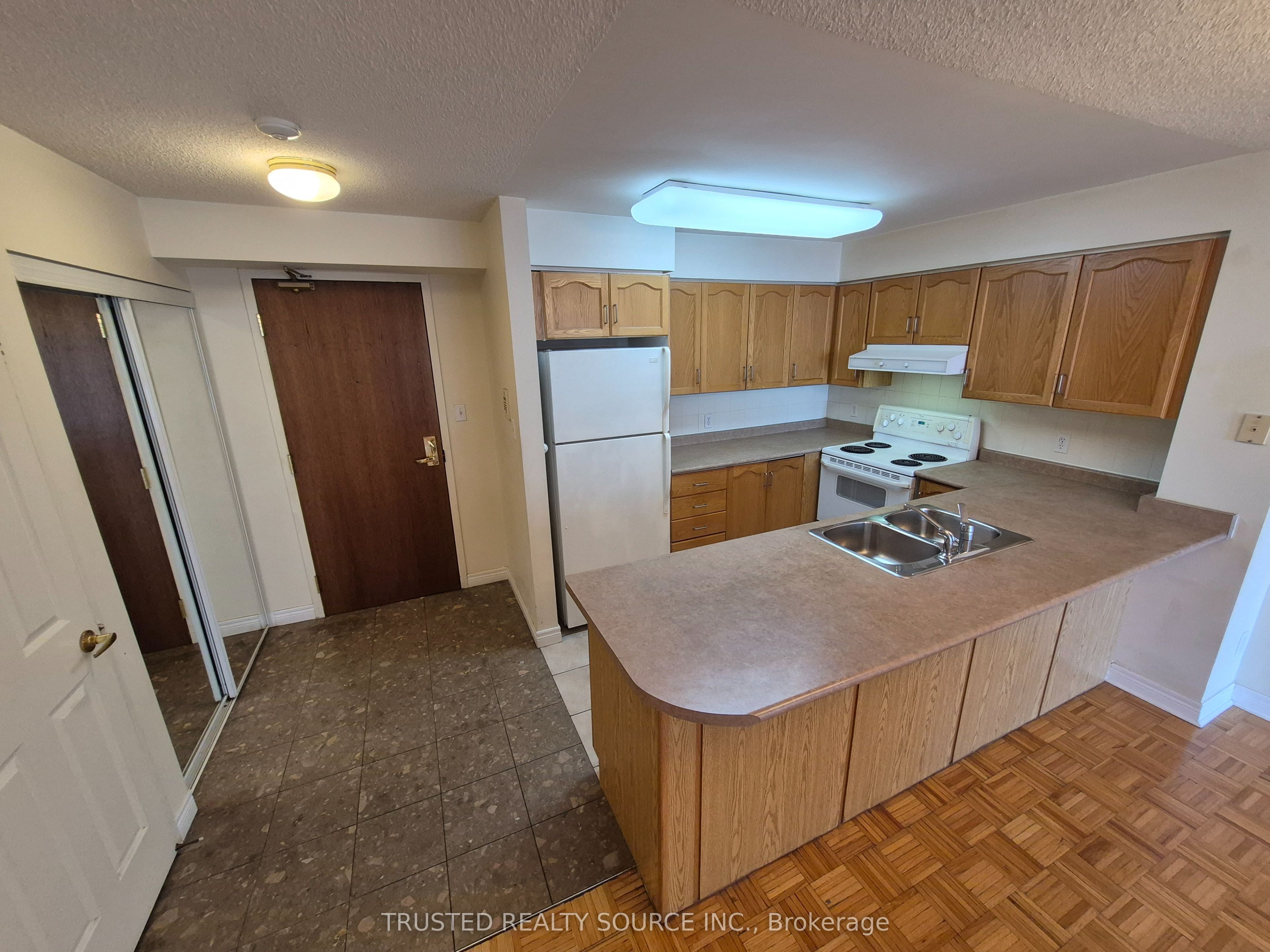 #2302 - 156 Enfield Place Property Photo 17