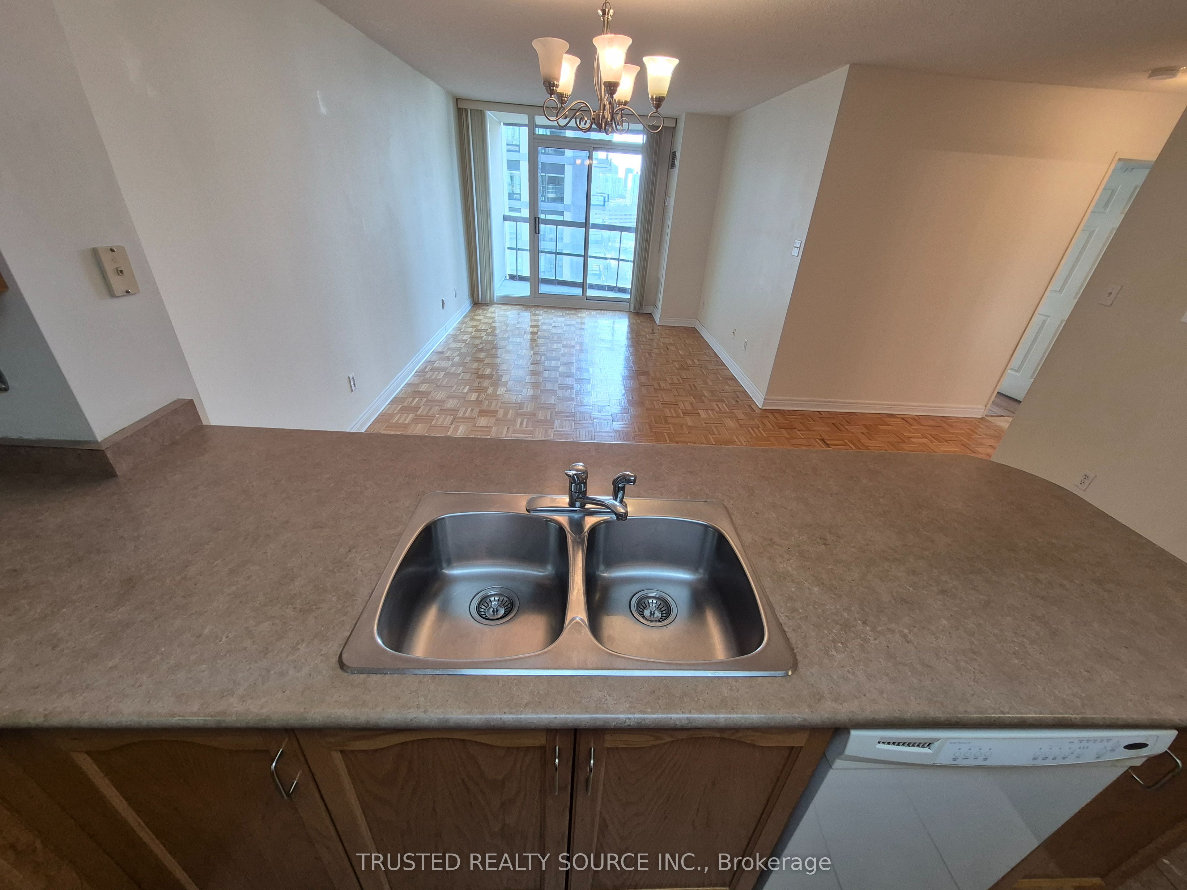 #2302 - 156 Enfield Place Property Photo 21