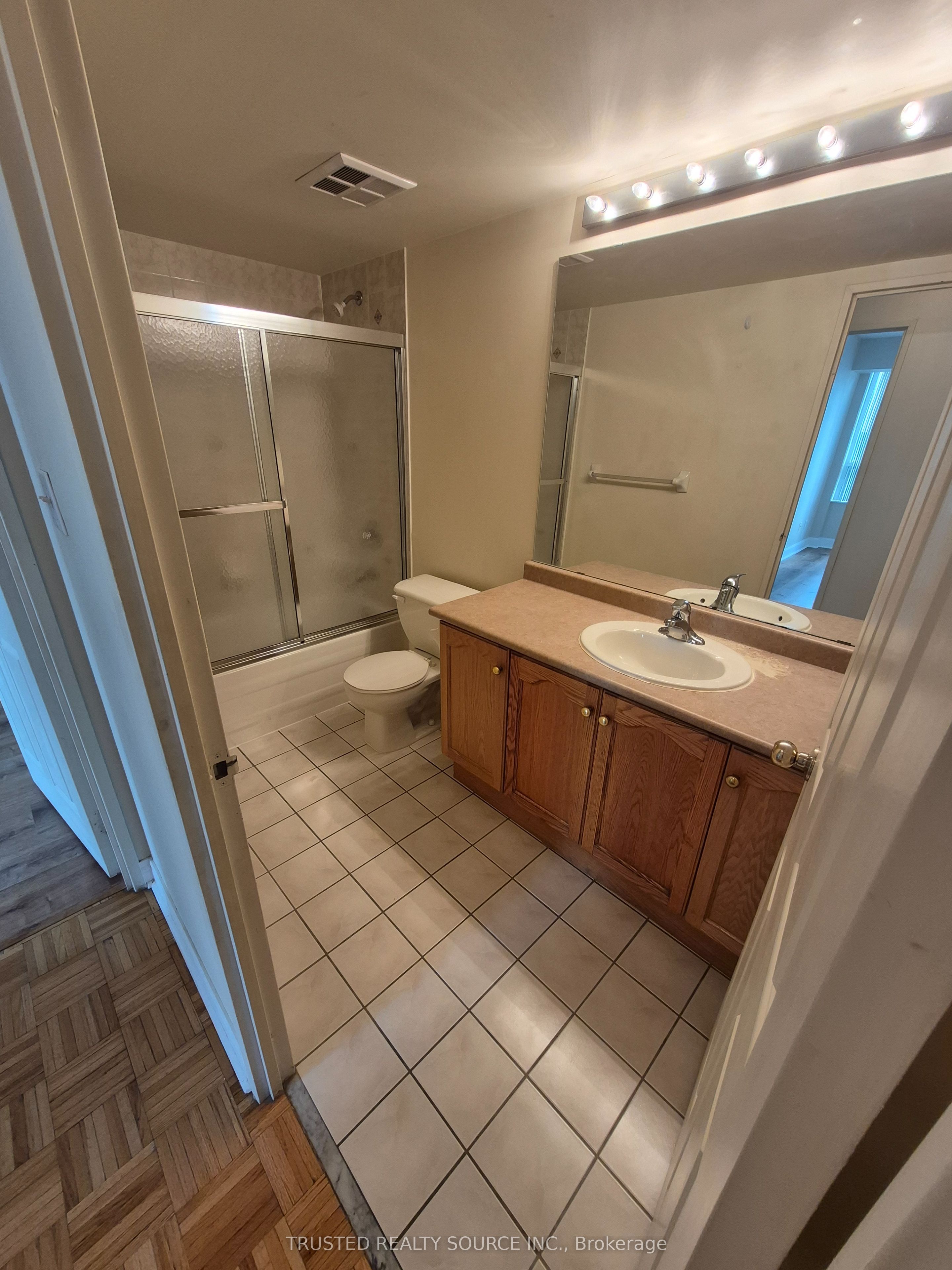 #2302 - 156 Enfield Place Property Photo 25
