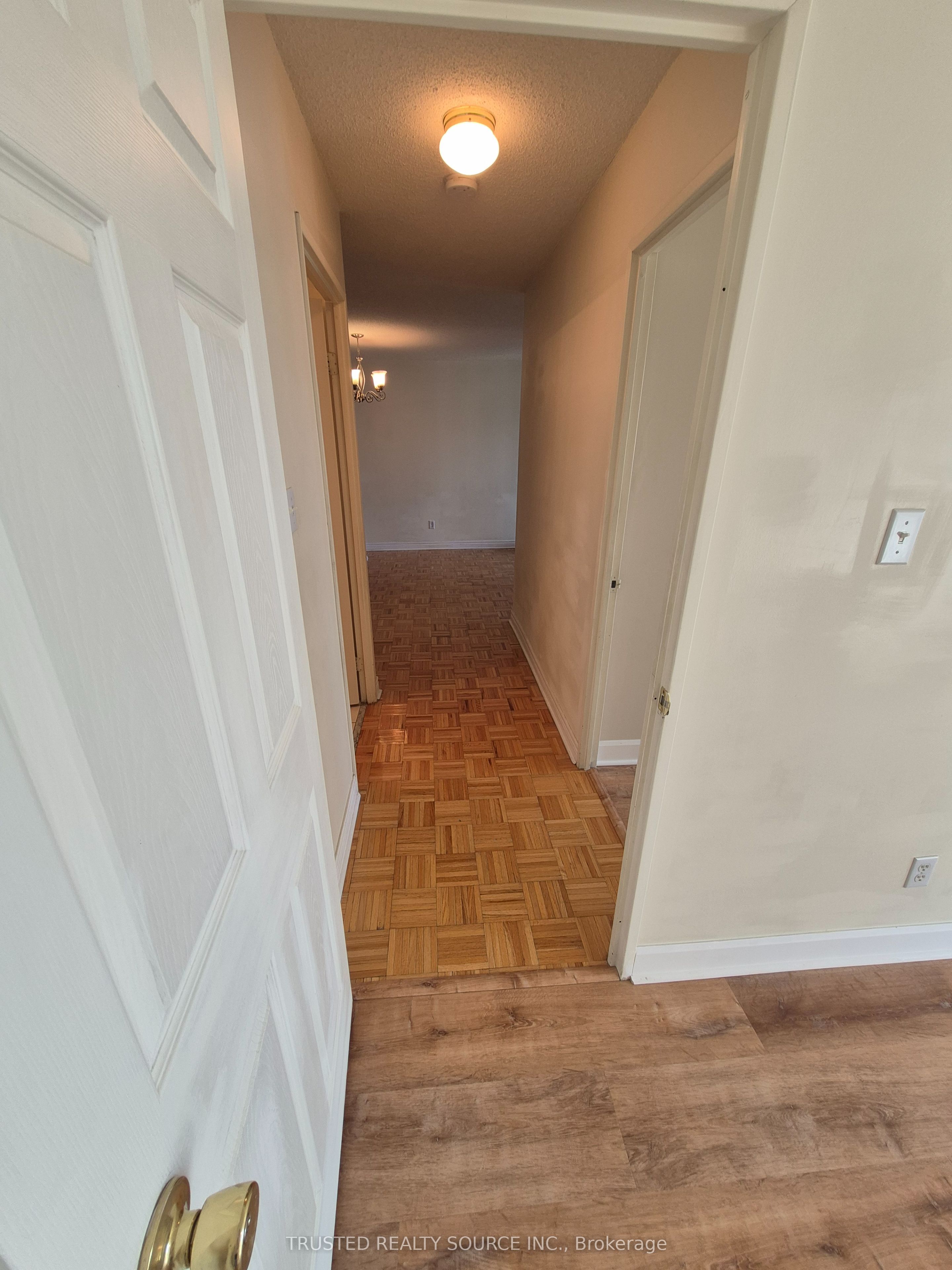 #2302 - 156 Enfield Place Property Photo 28