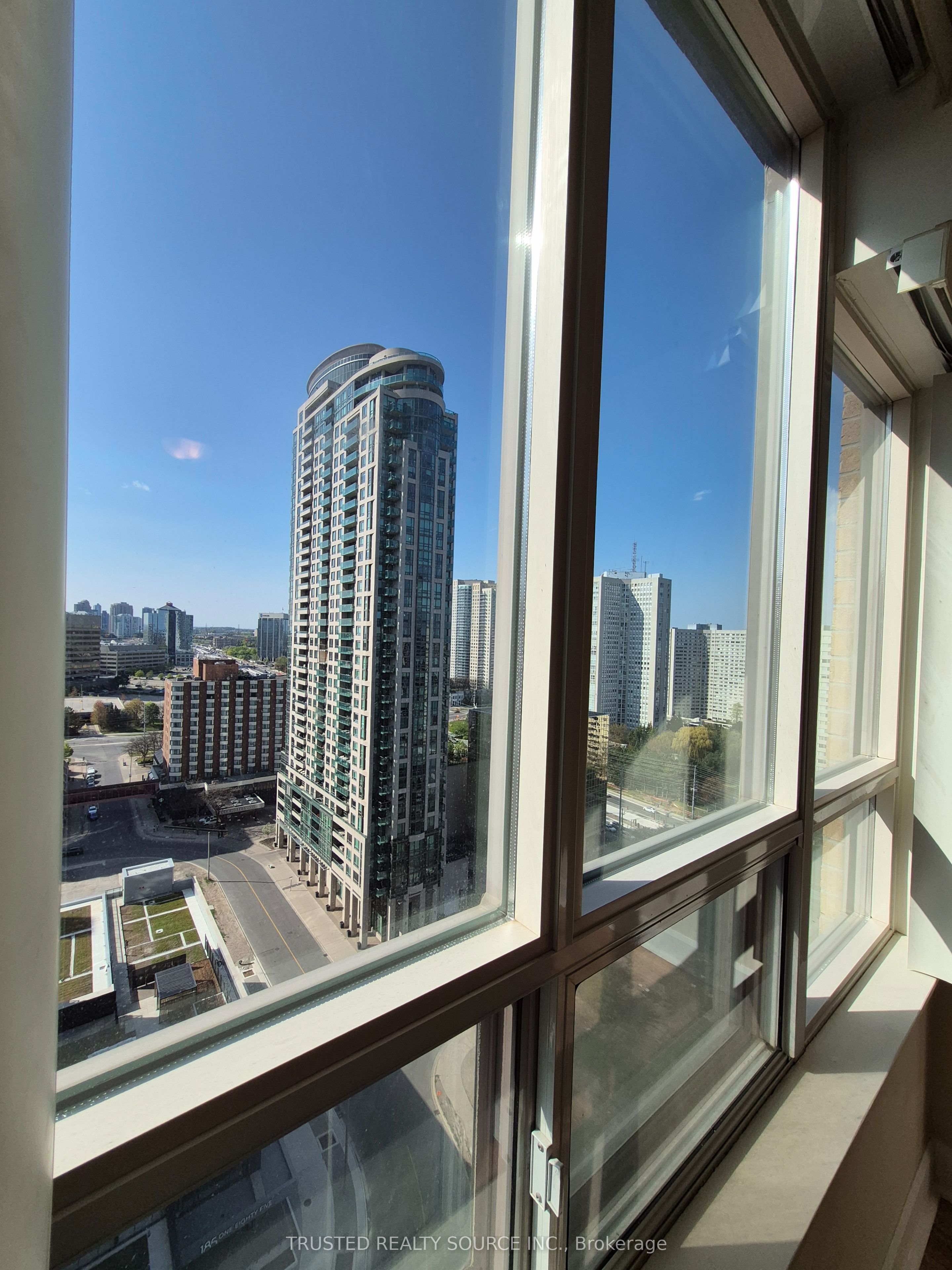 #2302 - 156 Enfield Place Property Photo 31