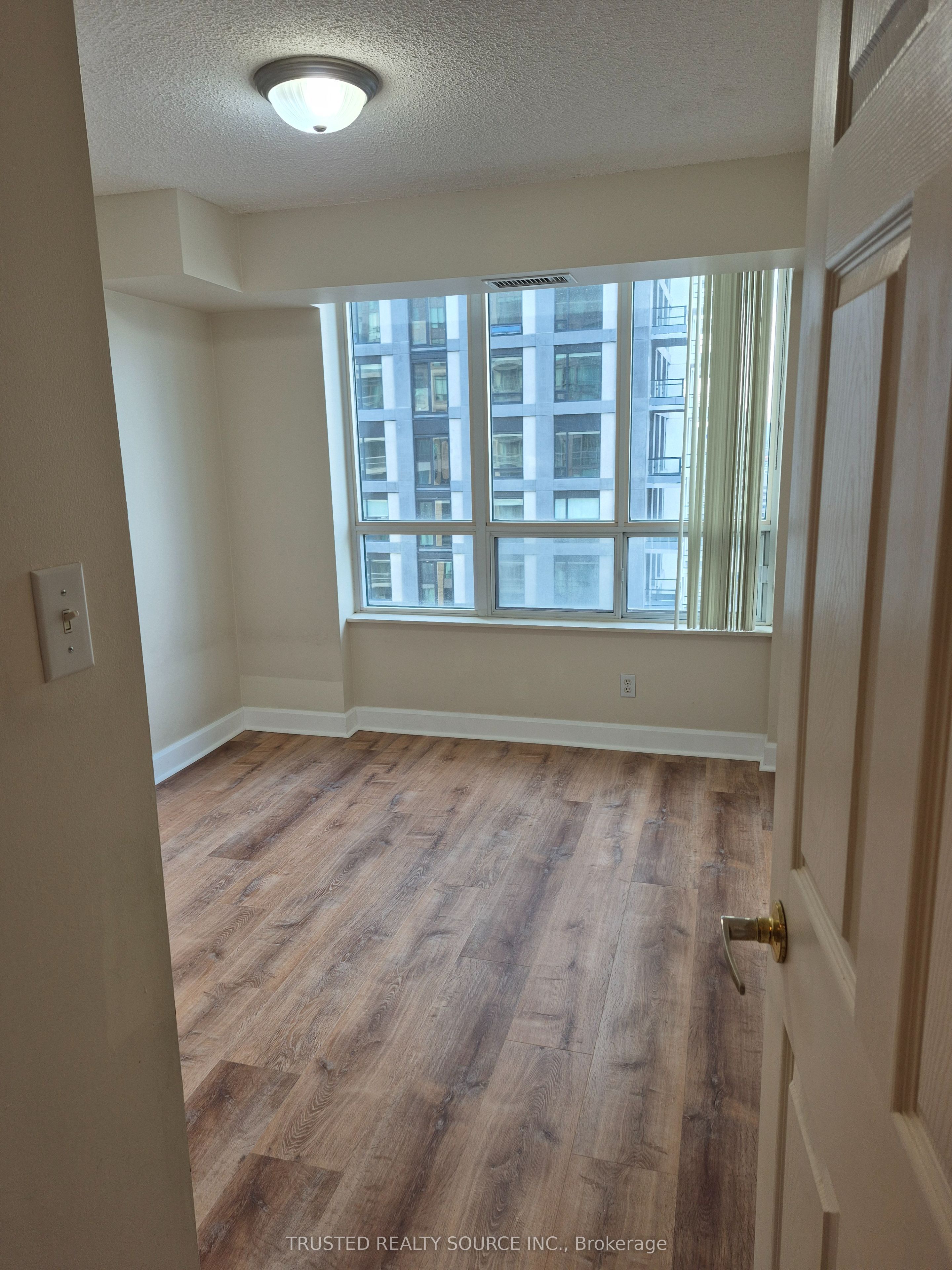 #2302 - 156 Enfield Place Property Photo 32