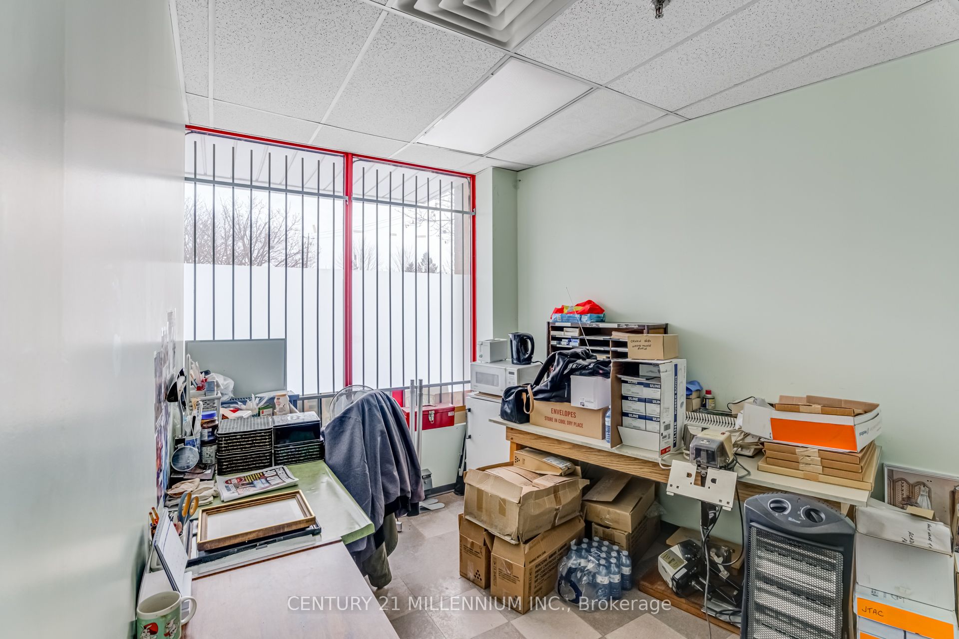 #33 - 24 Steinway Boulevard Property Photo 12