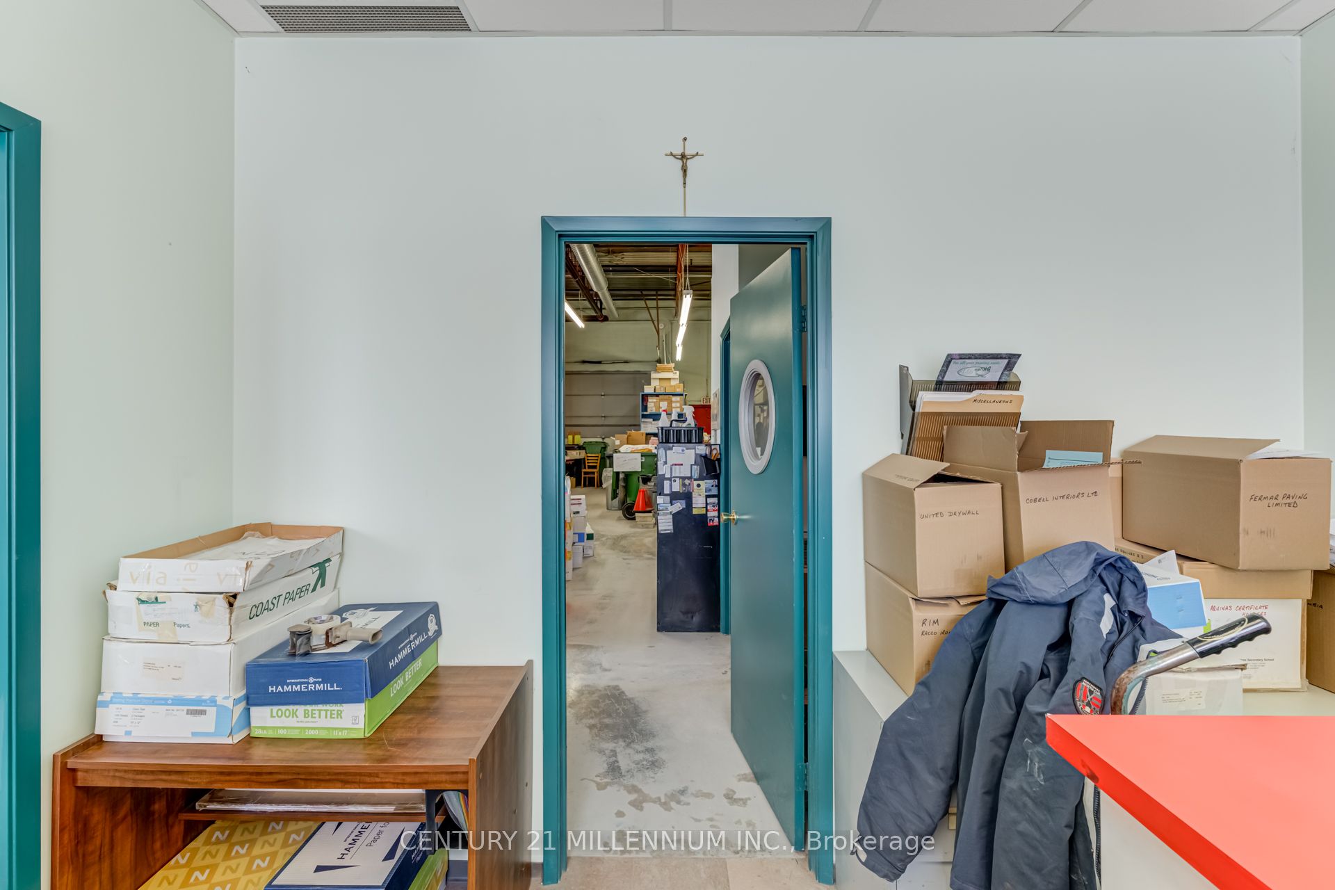 #33 - 24 Steinway Boulevard Property Photo 16