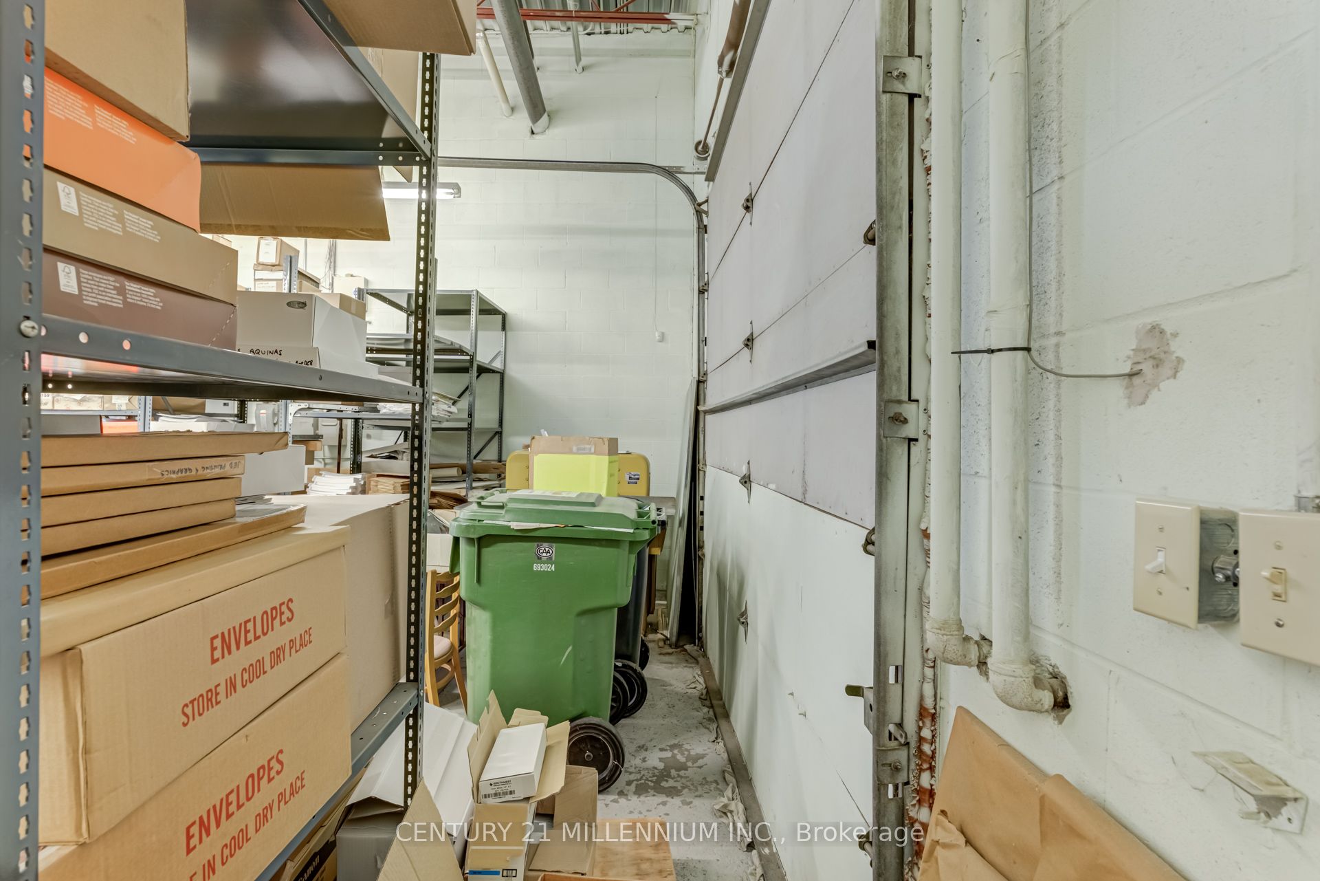 #33 - 24 Steinway Boulevard Property Photo 28