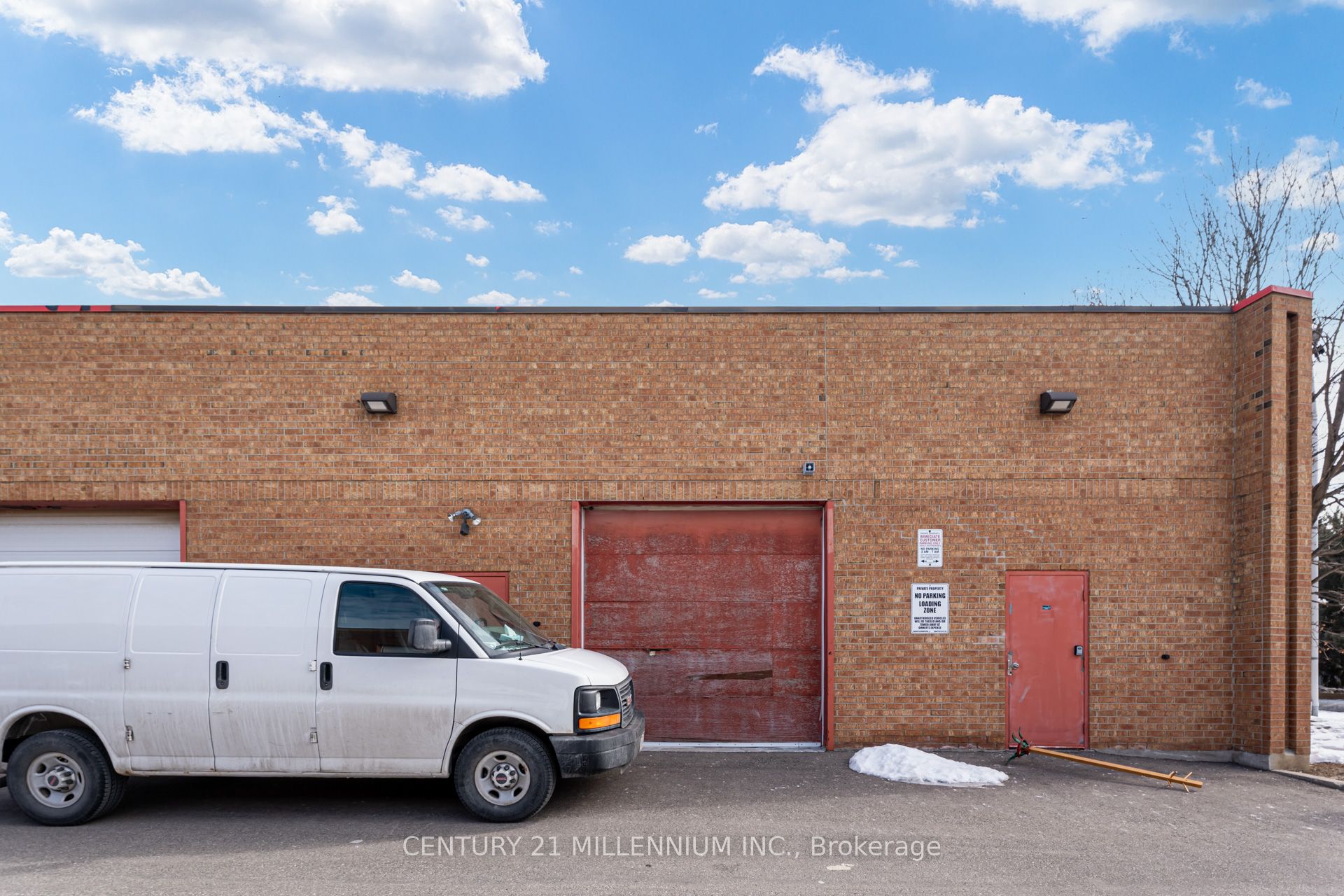 #33 - 24 Steinway Boulevard Property Photo 32