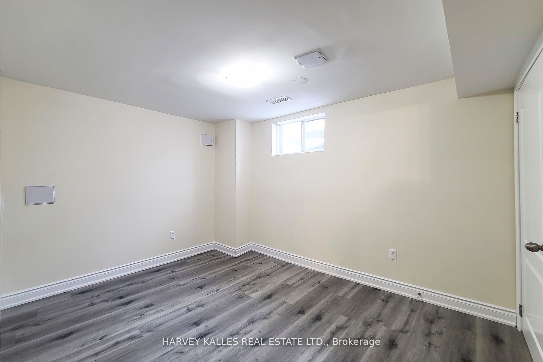 #lower - 99 Stilecroft Drive Property Photo 9