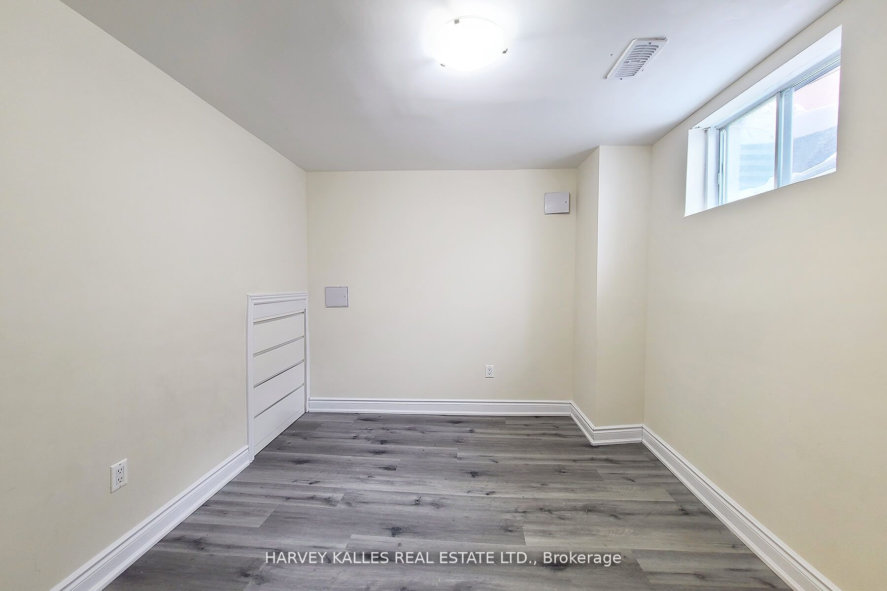 #lower - 99 Stilecroft Drive Property Photo 10