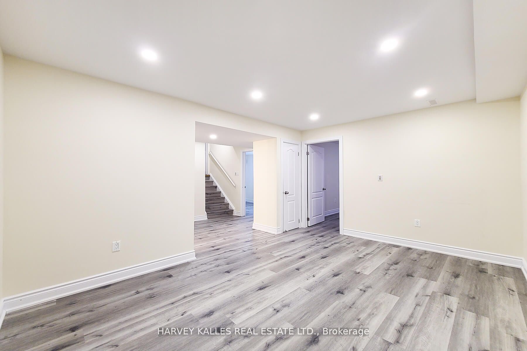 #lower - 99 Stilecroft Drive Property Photo 19