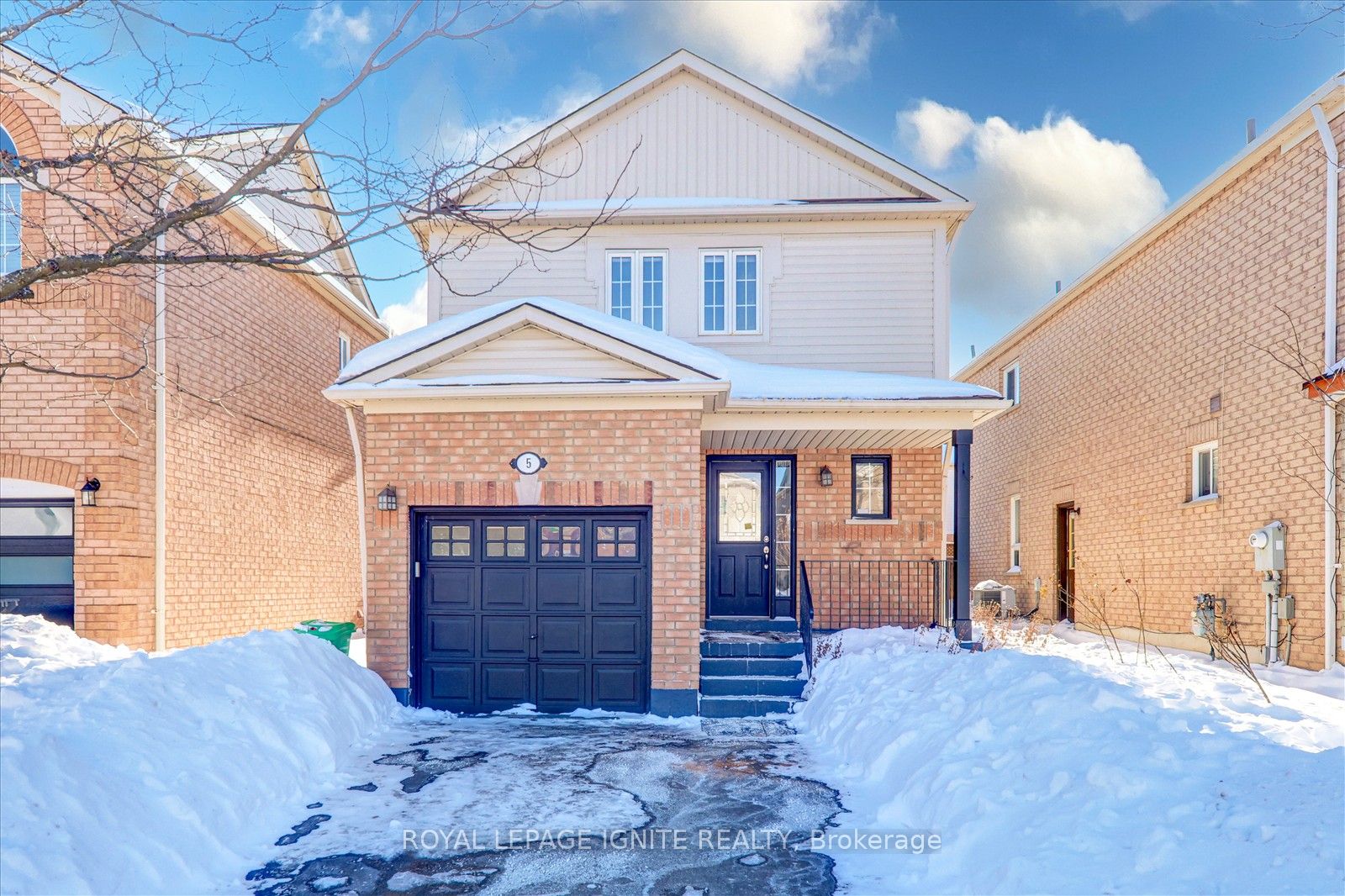 5 Weatherell Drive Property Photo 1