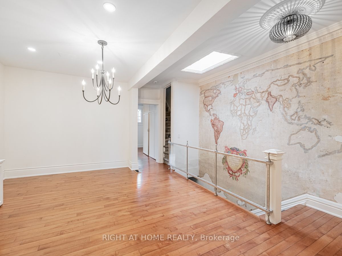 547 Saint Clarens Avenue Property Photo 18
