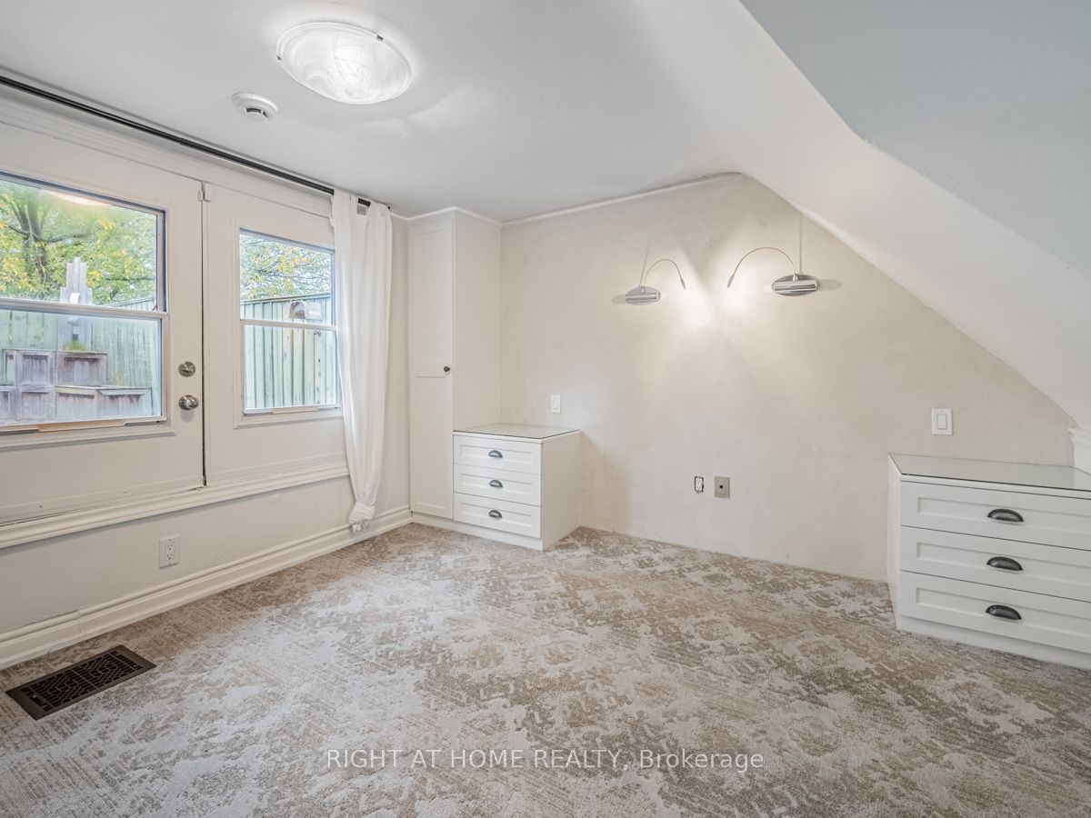 547 Saint Clarens Avenue Property Photo 24
