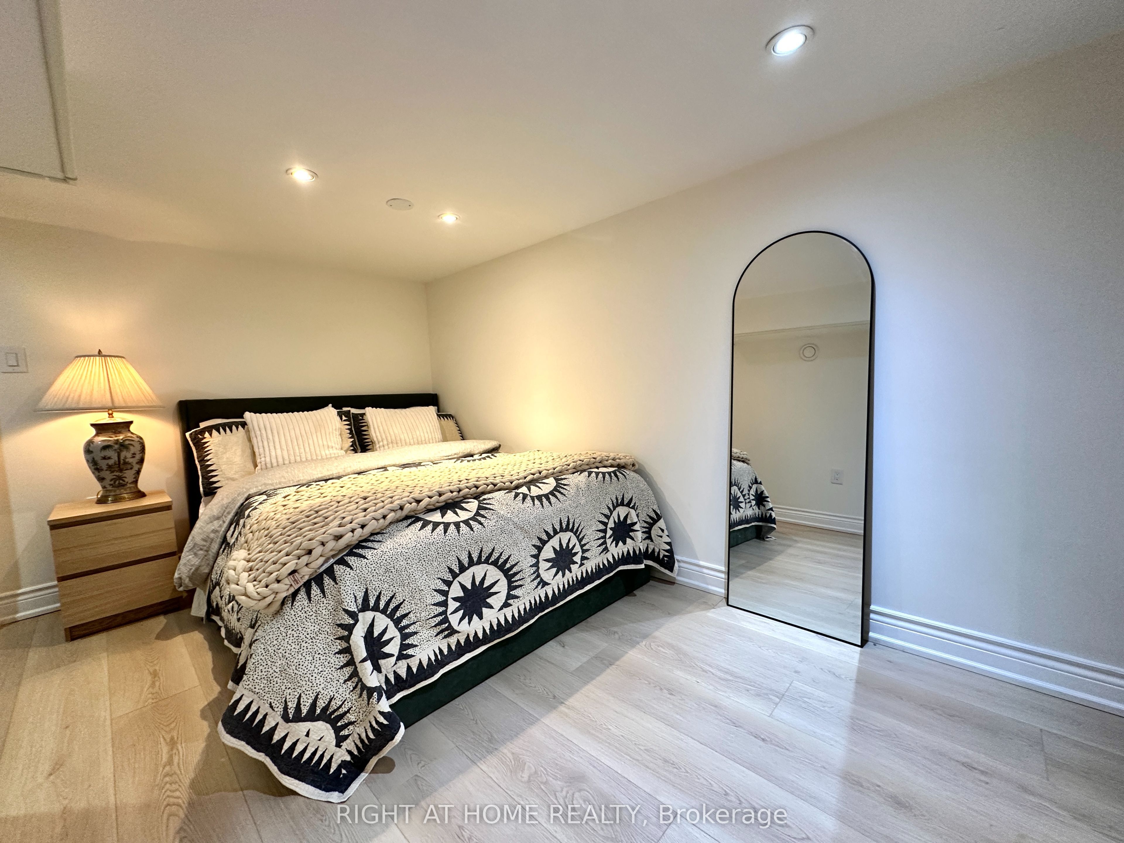 547 Saint Clarens Avenue Property Photo 30