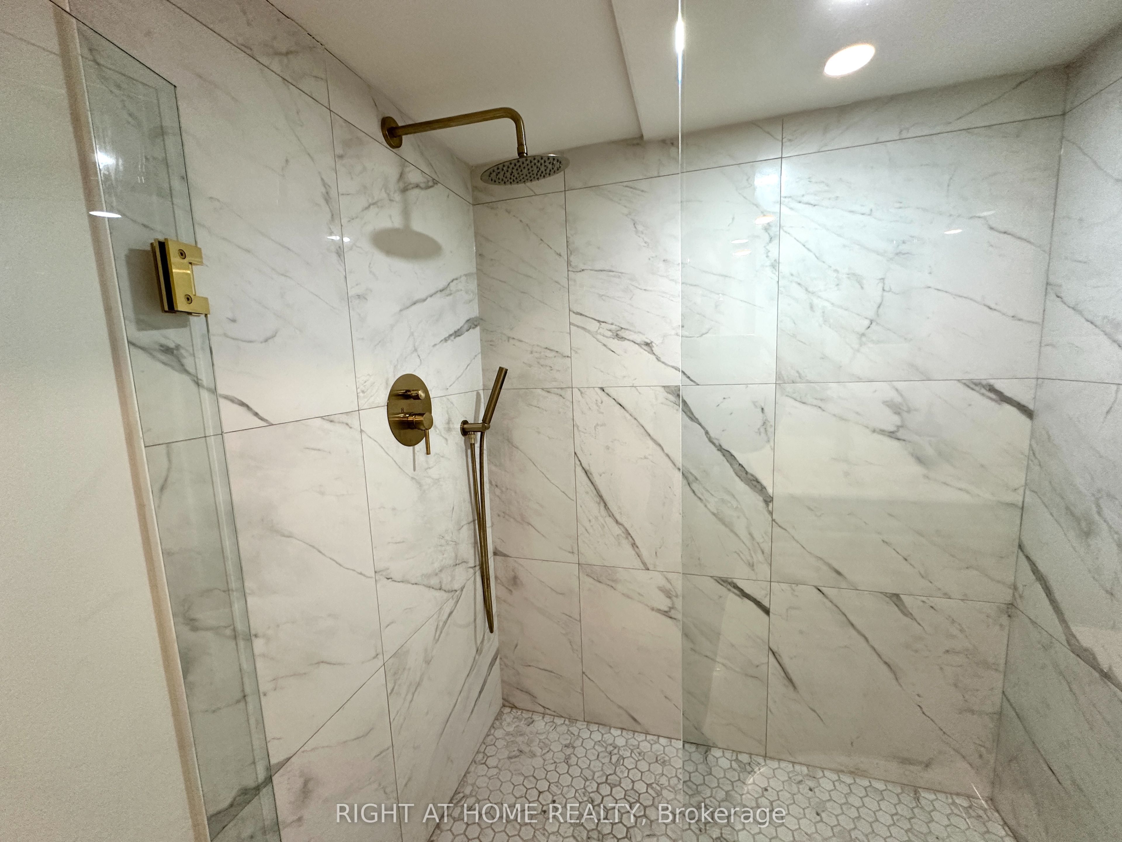 547 Saint Clarens Avenue Property Photo 32