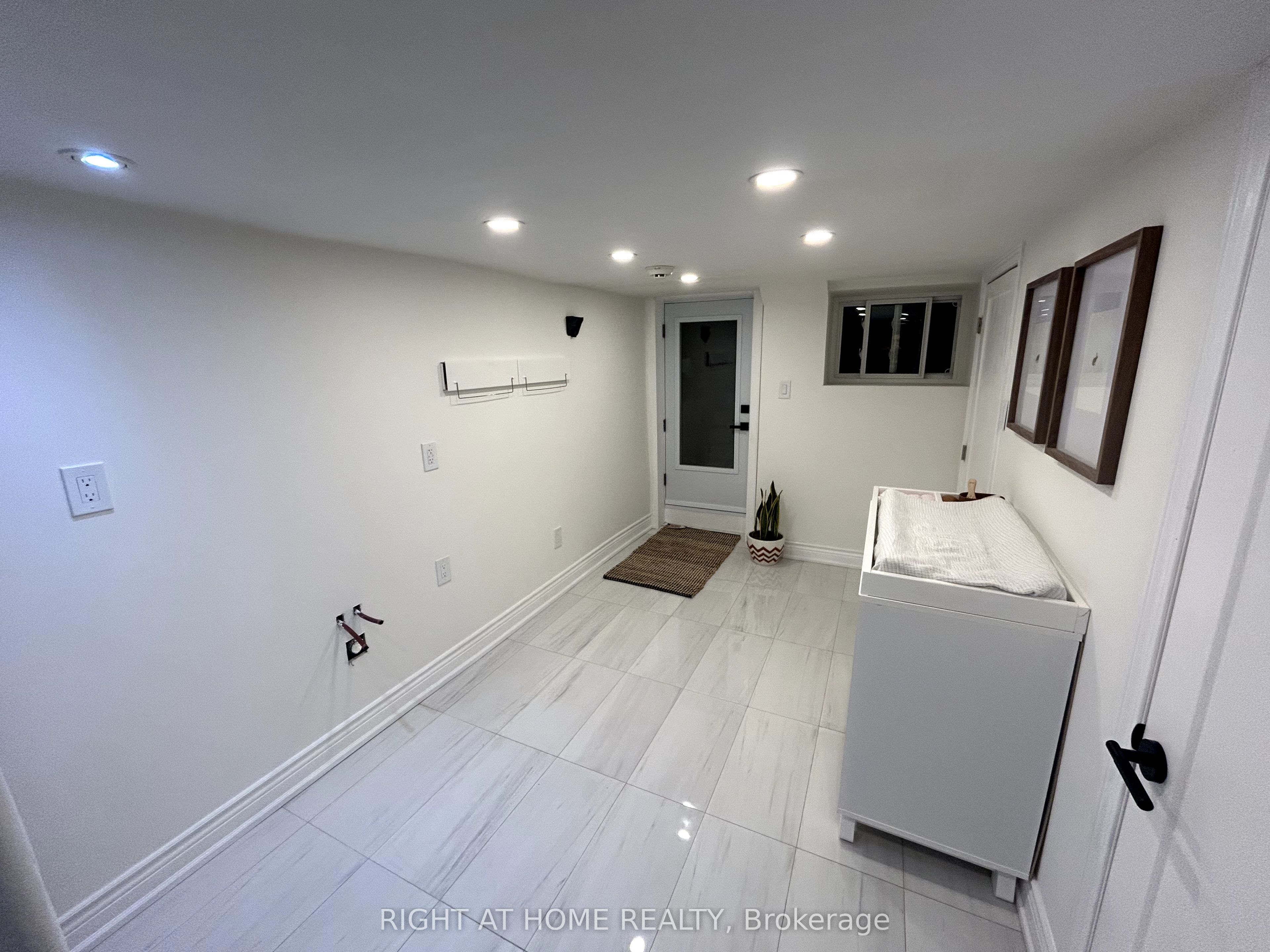 547 Saint Clarens Avenue Property Photo 34