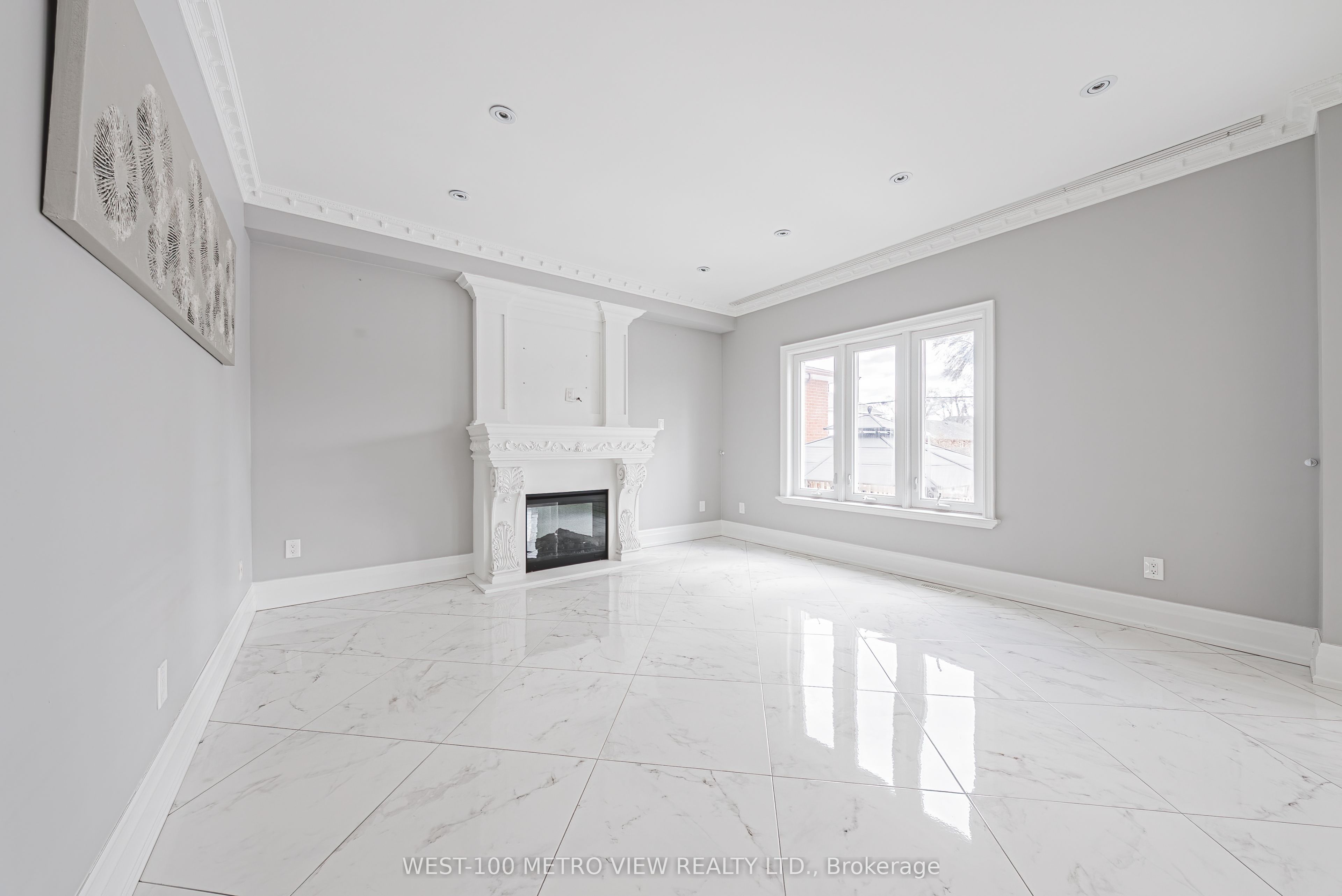 589 Glen Park Avenue Property Photo 8