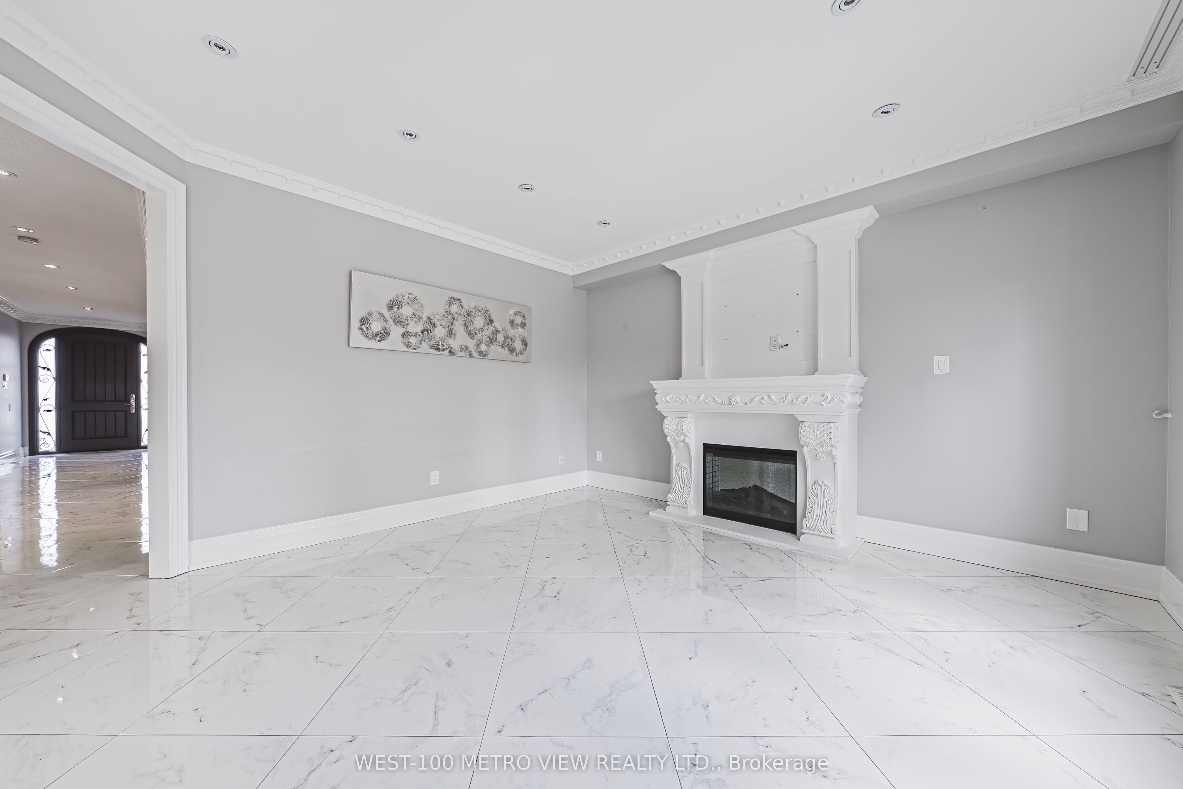 589 Glen Park Avenue Property Photo 9
