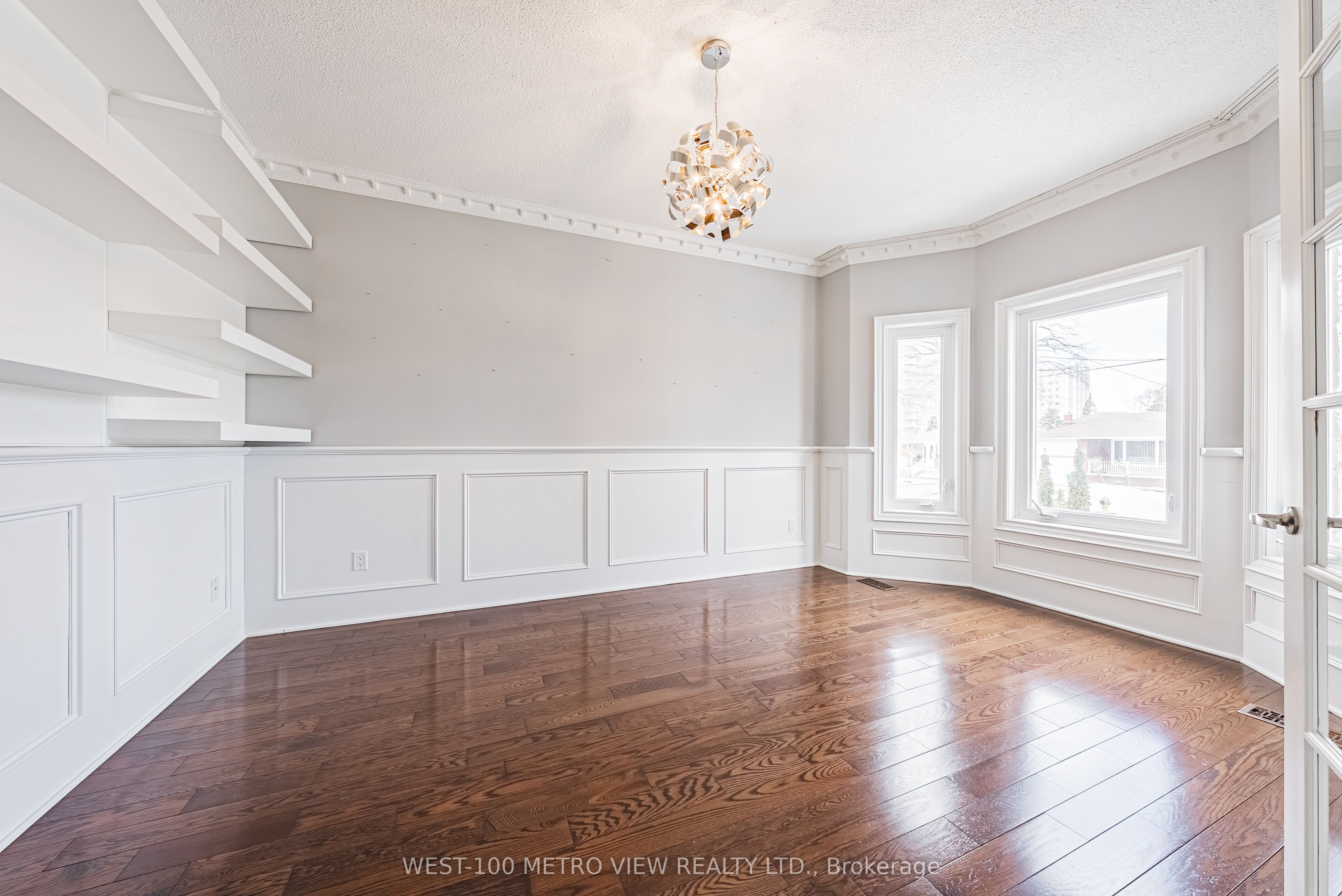 589 Glen Park Avenue Property Photo 11