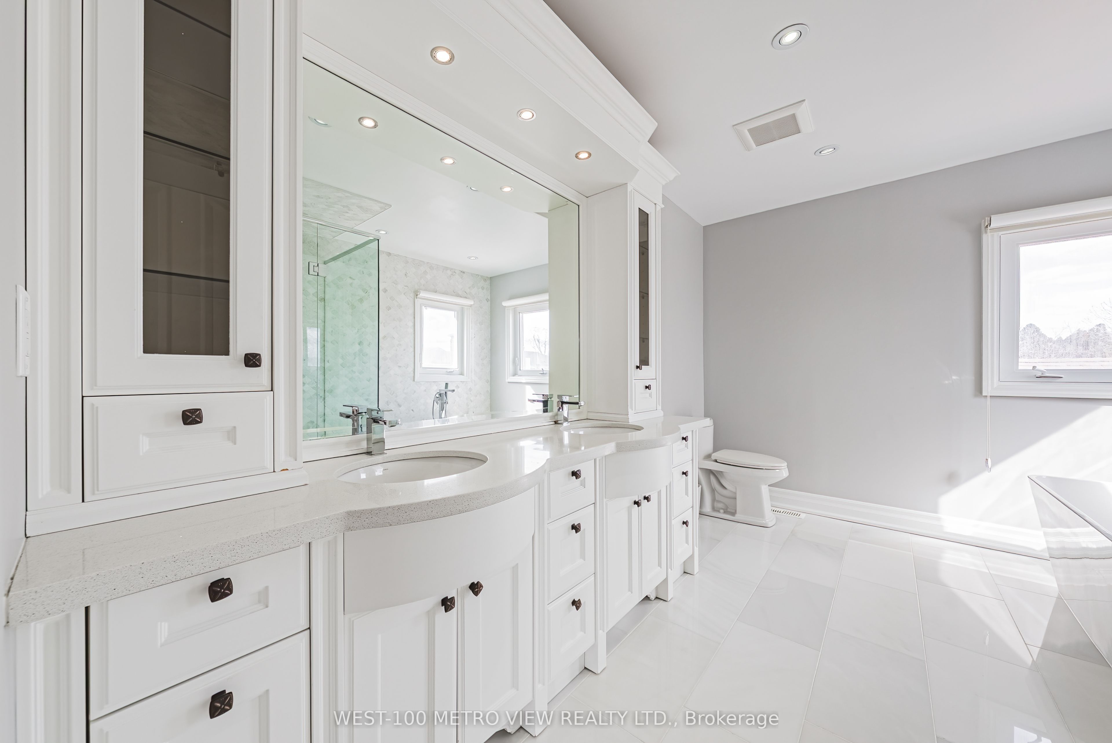 589 Glen Park Avenue Property Photo 20
