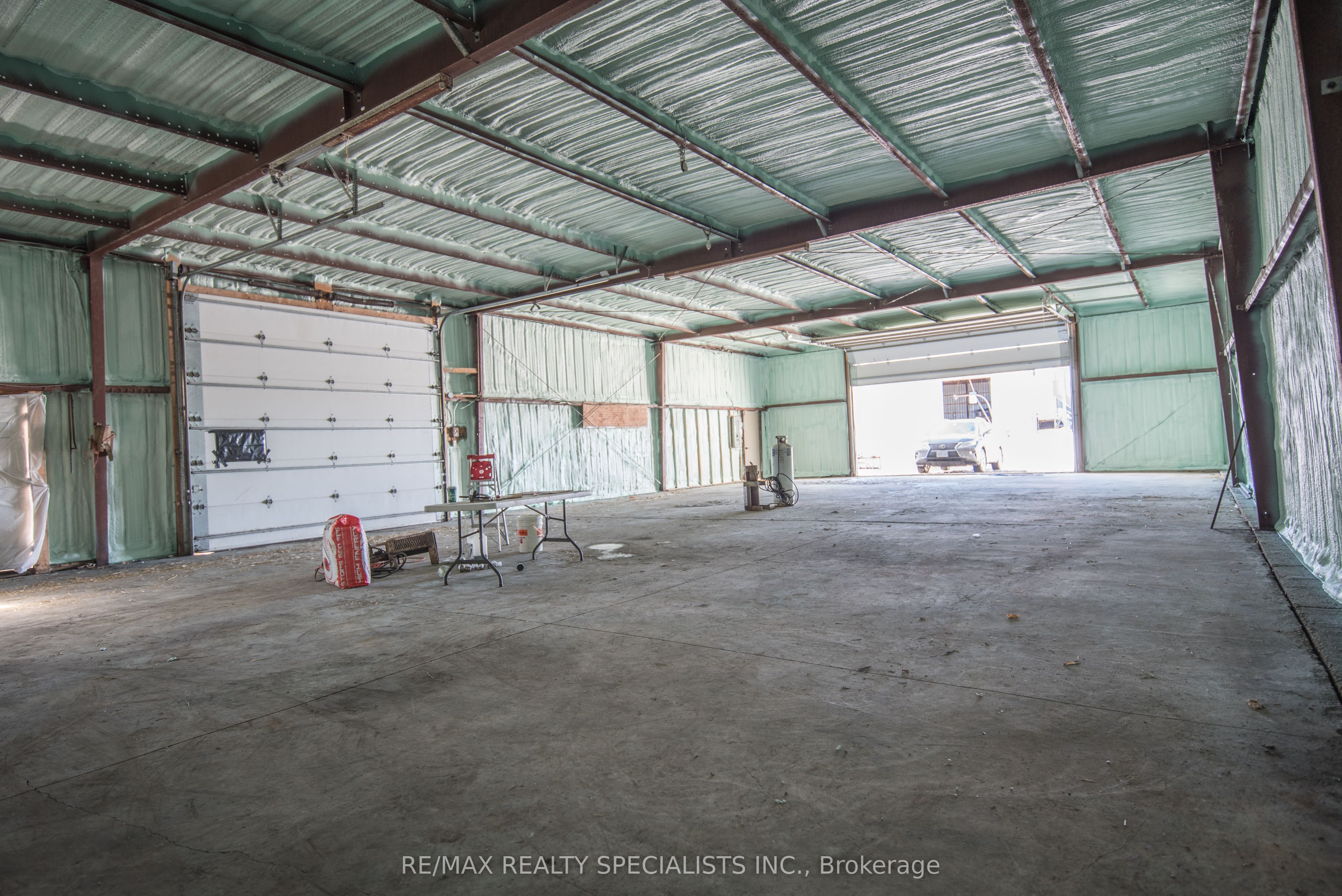 8837 Trafalgar Road Property Photo 1
